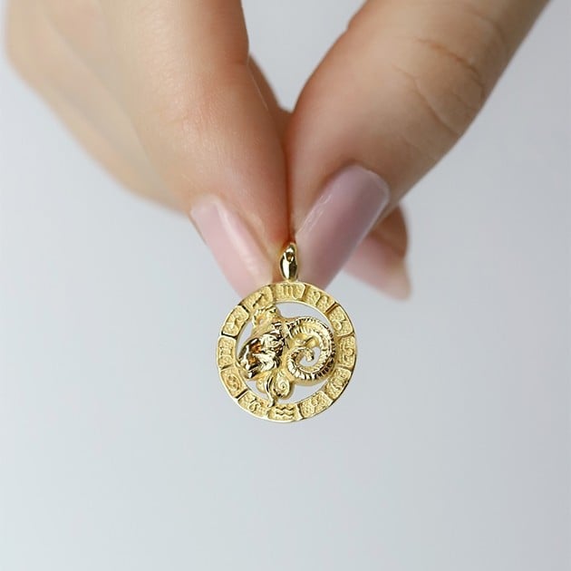 Koç Burcu Charm