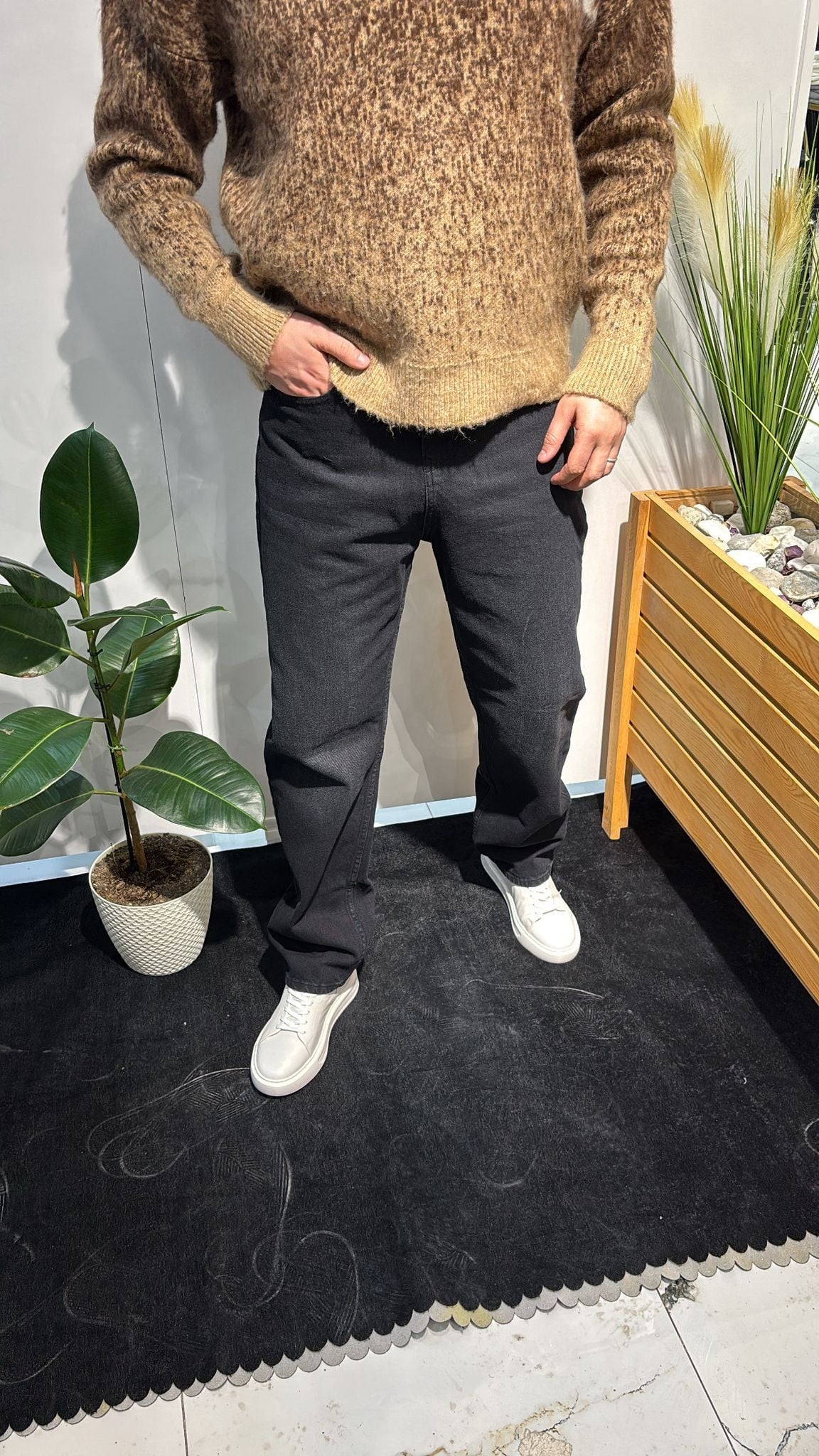 TAŞLAMALI SİYAH KOT PANTOLON 