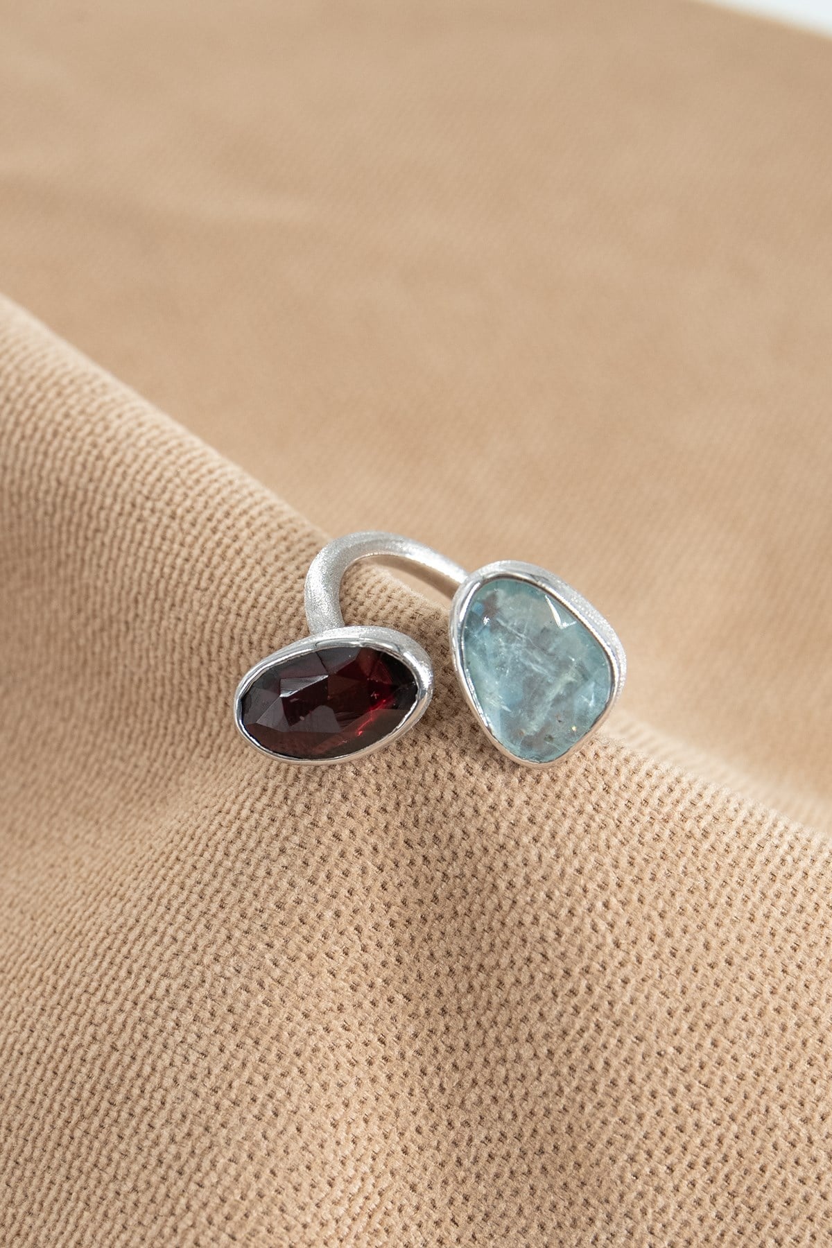 Aquamarine & Garnet Taşlı Gümüş Yüzük