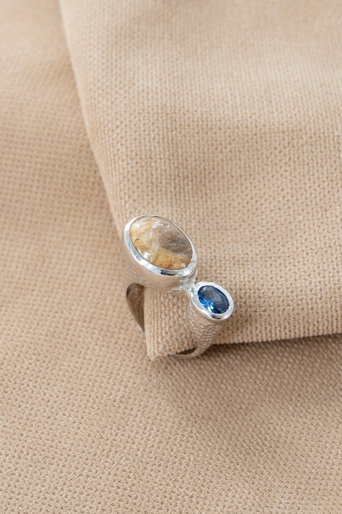 Rutilo Dorato & Zaffiro con Pietra Argento Anello