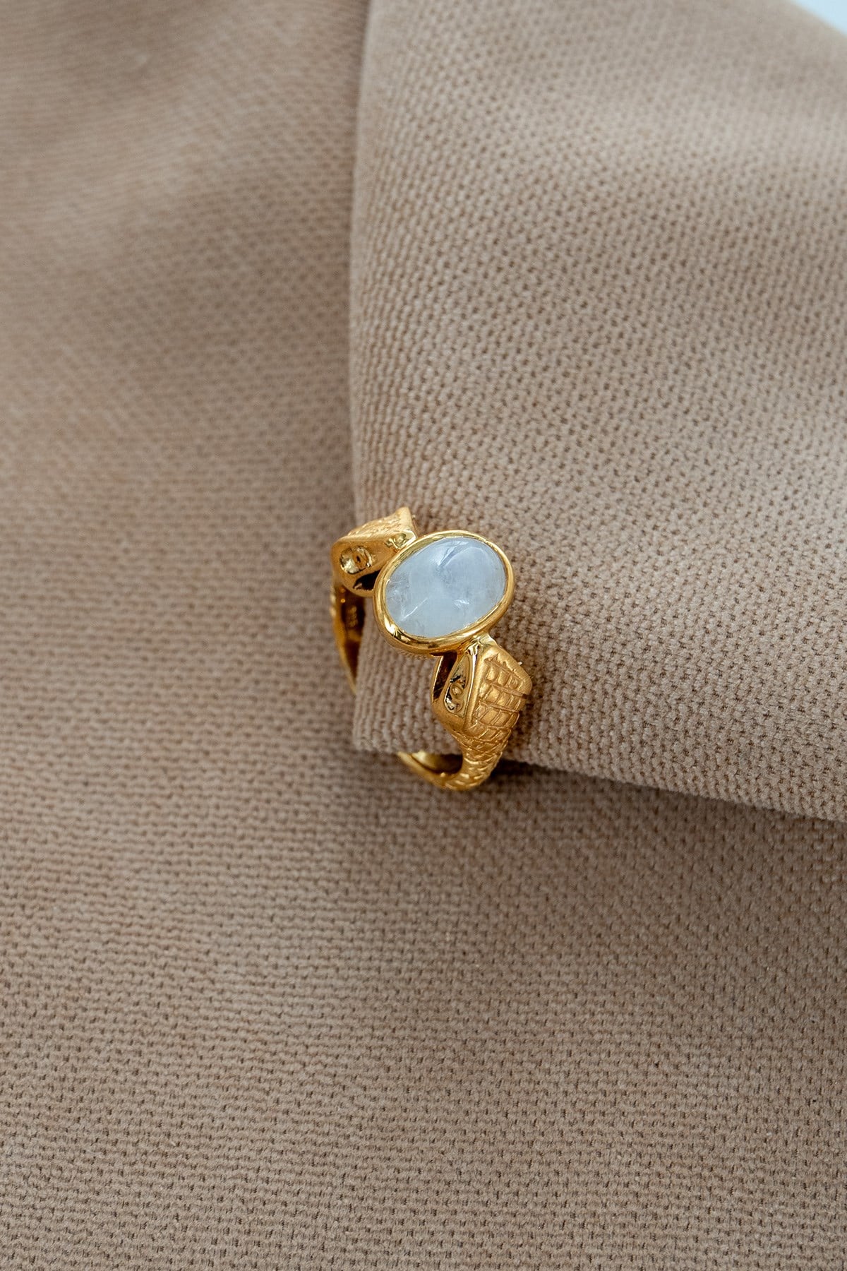 Pietra di Luna con Pietra Argento Anello