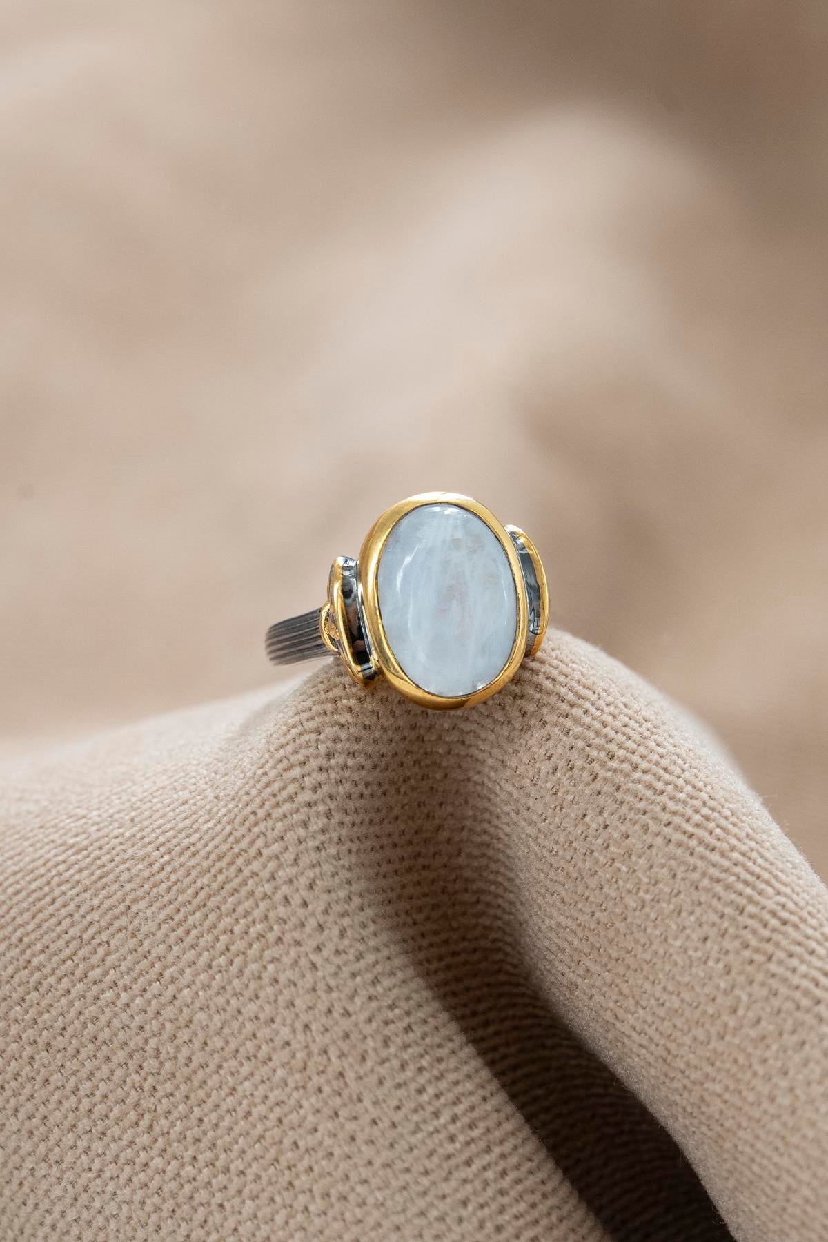 Moonstone Taşlı Gümüş Yüzük