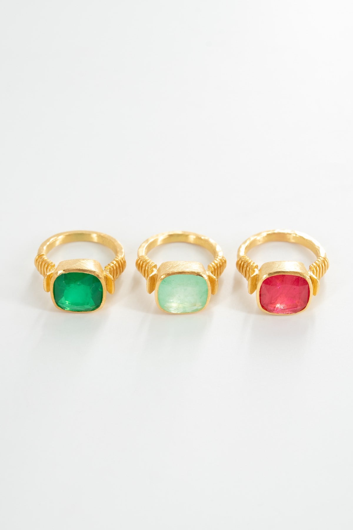 Tormalina Tono Paraiba con Pietra Oro Placcato Anello