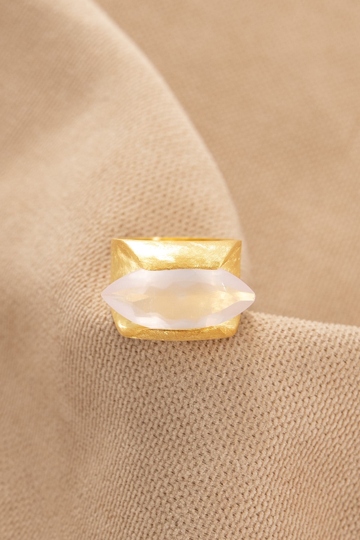 Quarzo Rosa con Pietra Speciale Design Anello