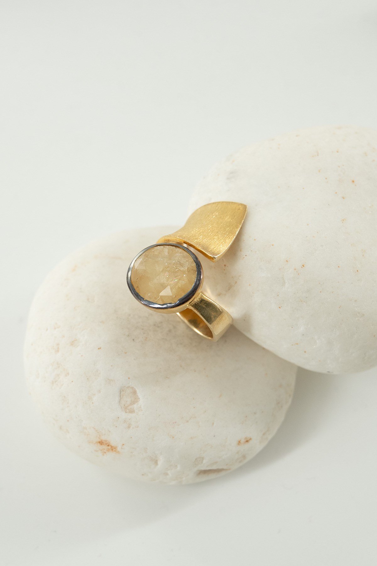Rutilo Quarzo con Pietra Argento Anello