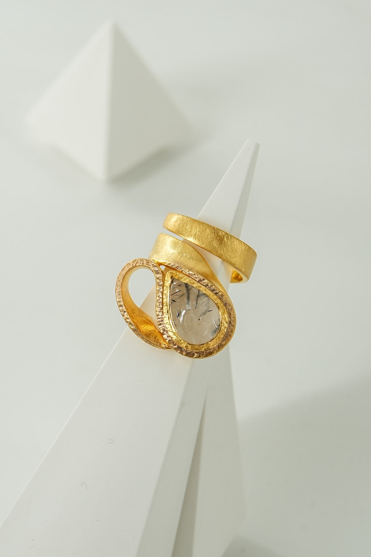 Rutil Quartz Taşlı Gümüş Yüzük 