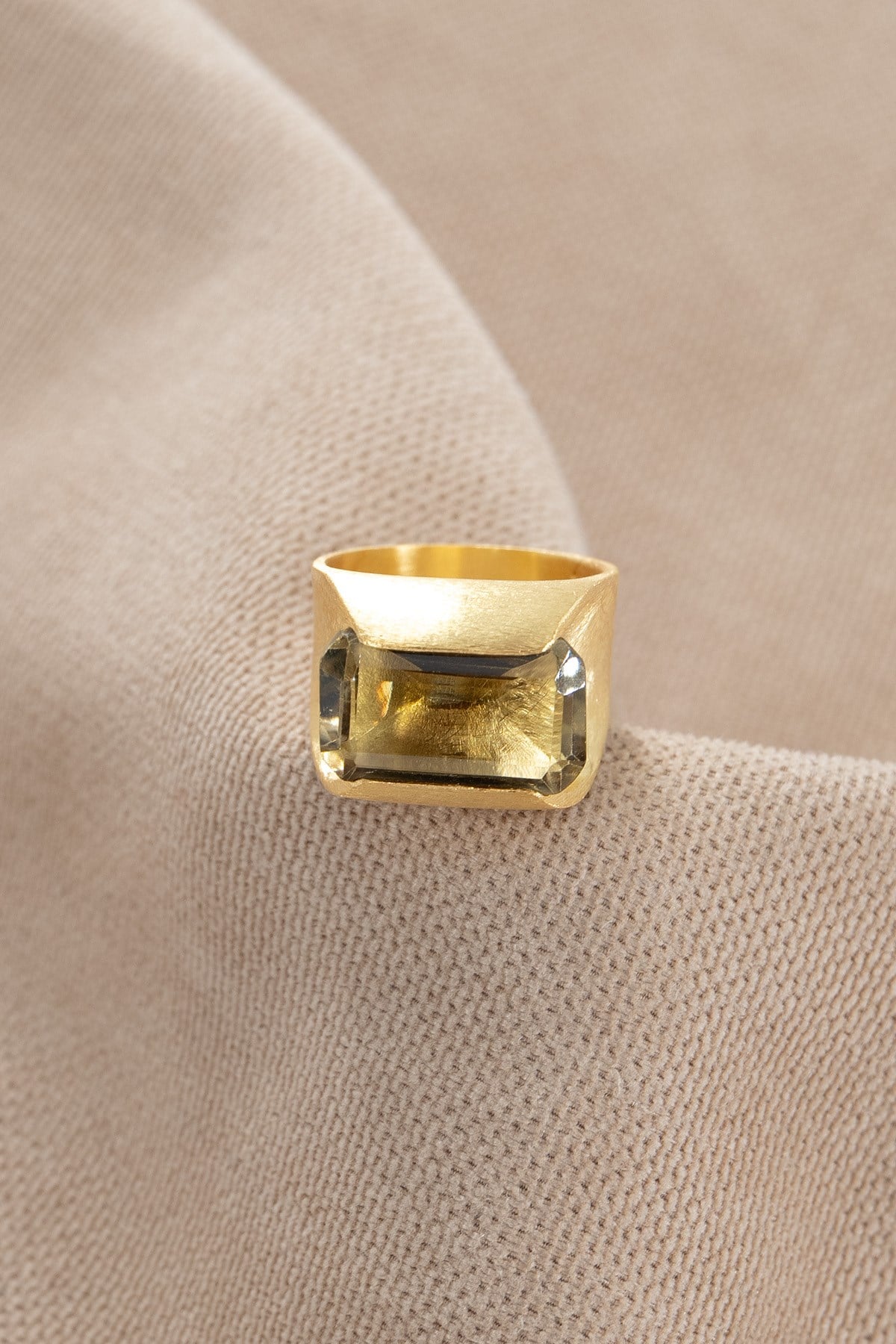 Topazio Fumé con Pietra Gold Design Anello