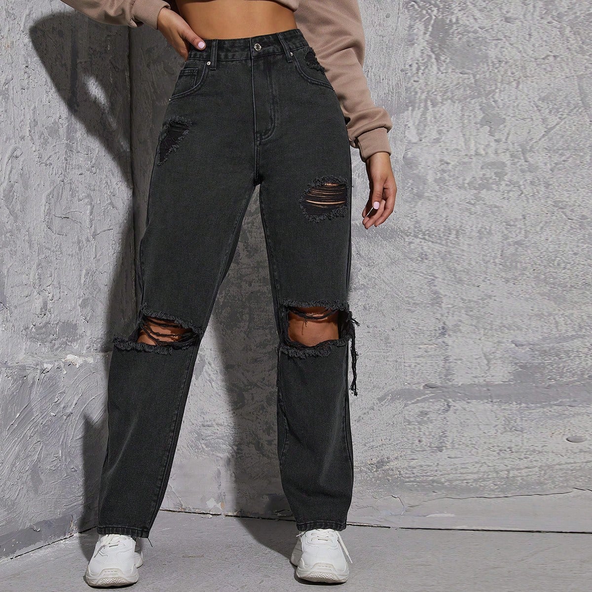 Kadın Yırtık Mom Jean Pantolon – Yüksek Bel Destroy Denim Pantolon