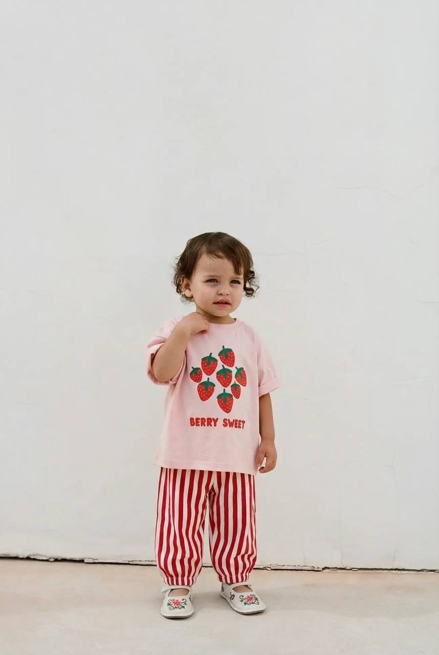 Kız Bebek Müslin Takım Çilek Baskılı Tişört Balon Pantolon Alt Üst Yazlık Rahat Takım