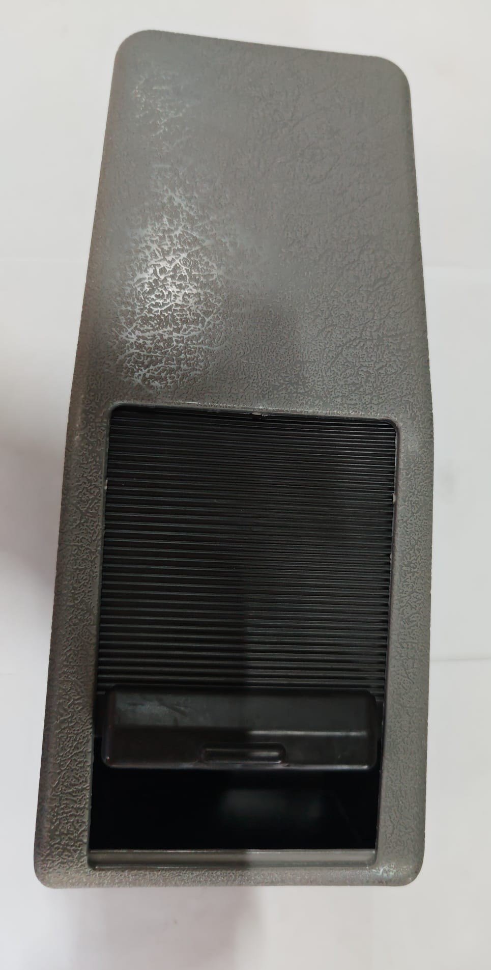 a1246800852-gri-mercedes-konsol-orta-k-5b02ec.jpg
