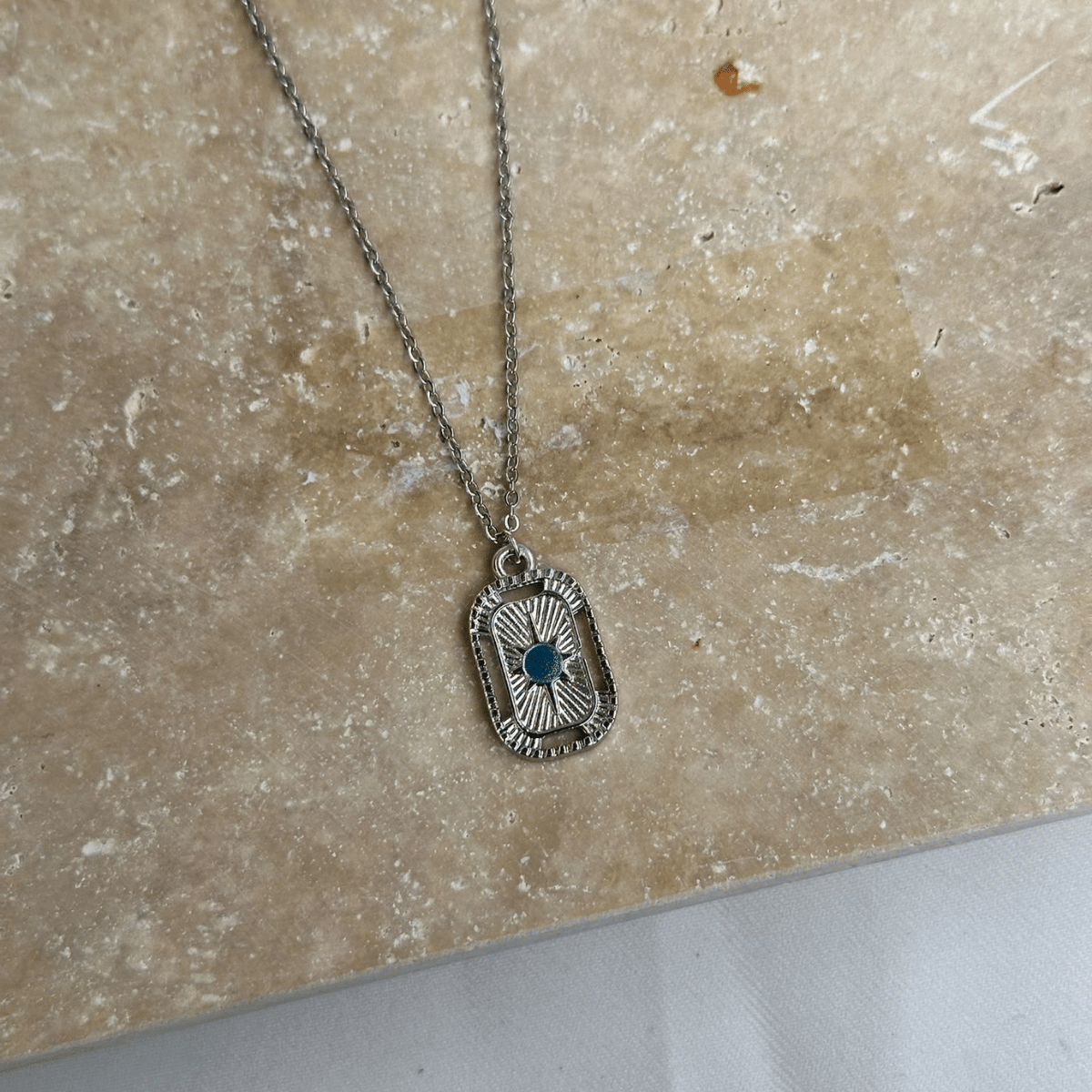 Turkuaz Taşlı Güneş Işını Plaka Silver Kolye