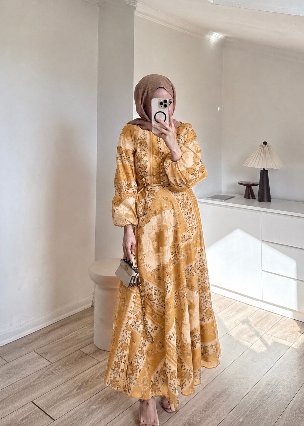 Mina Elbise çiçekli