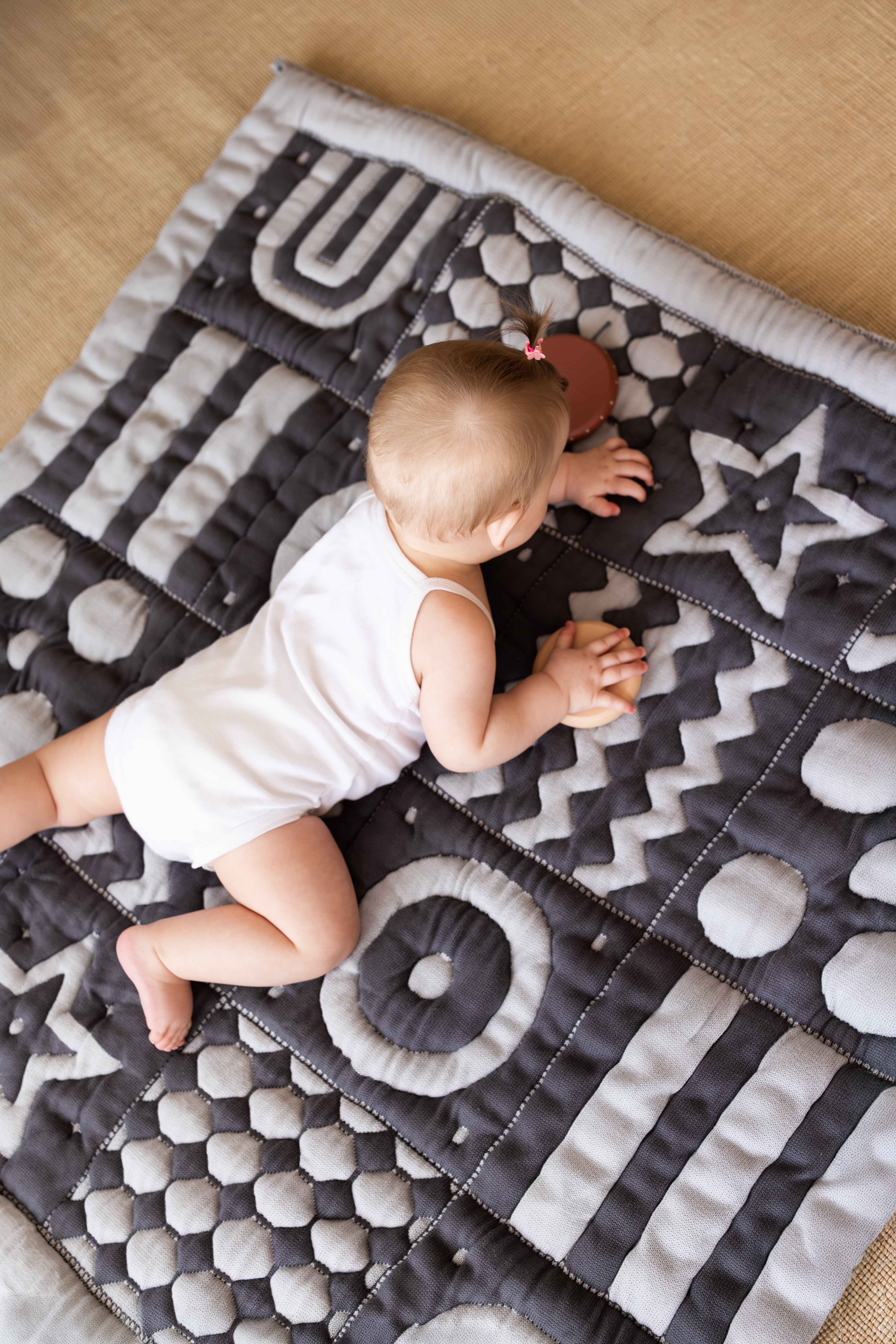 Monti Organik Pamuk Emekleme Minderi, Bebek Oyun Matı, Çift Taraflı Montessori Tasarım 100x100 cm