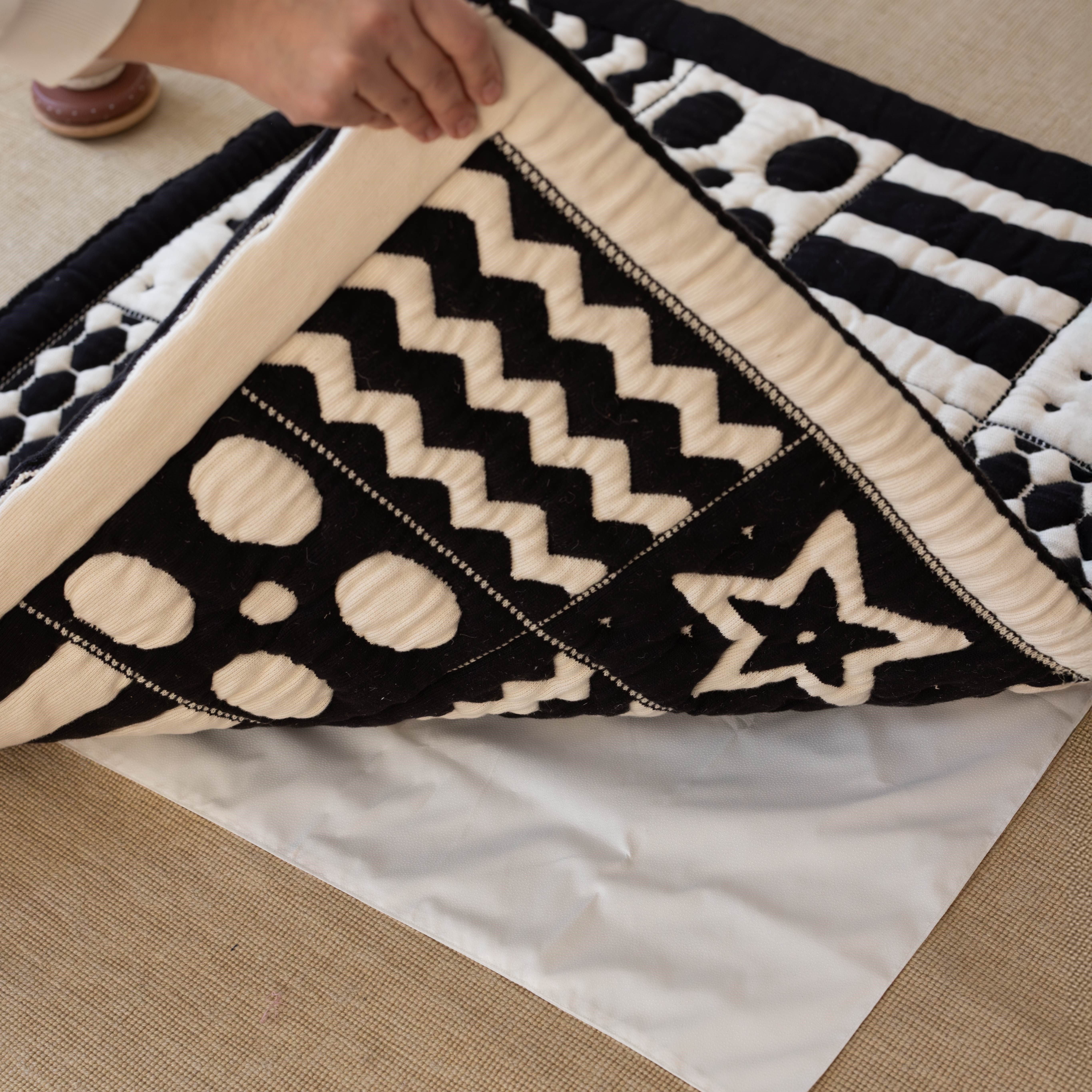 Monti Organik Pamuk Emekleme Minderi, Bebek Oyun Matı, Çift Taraflı Montessori Tasarım 100x100 cm
