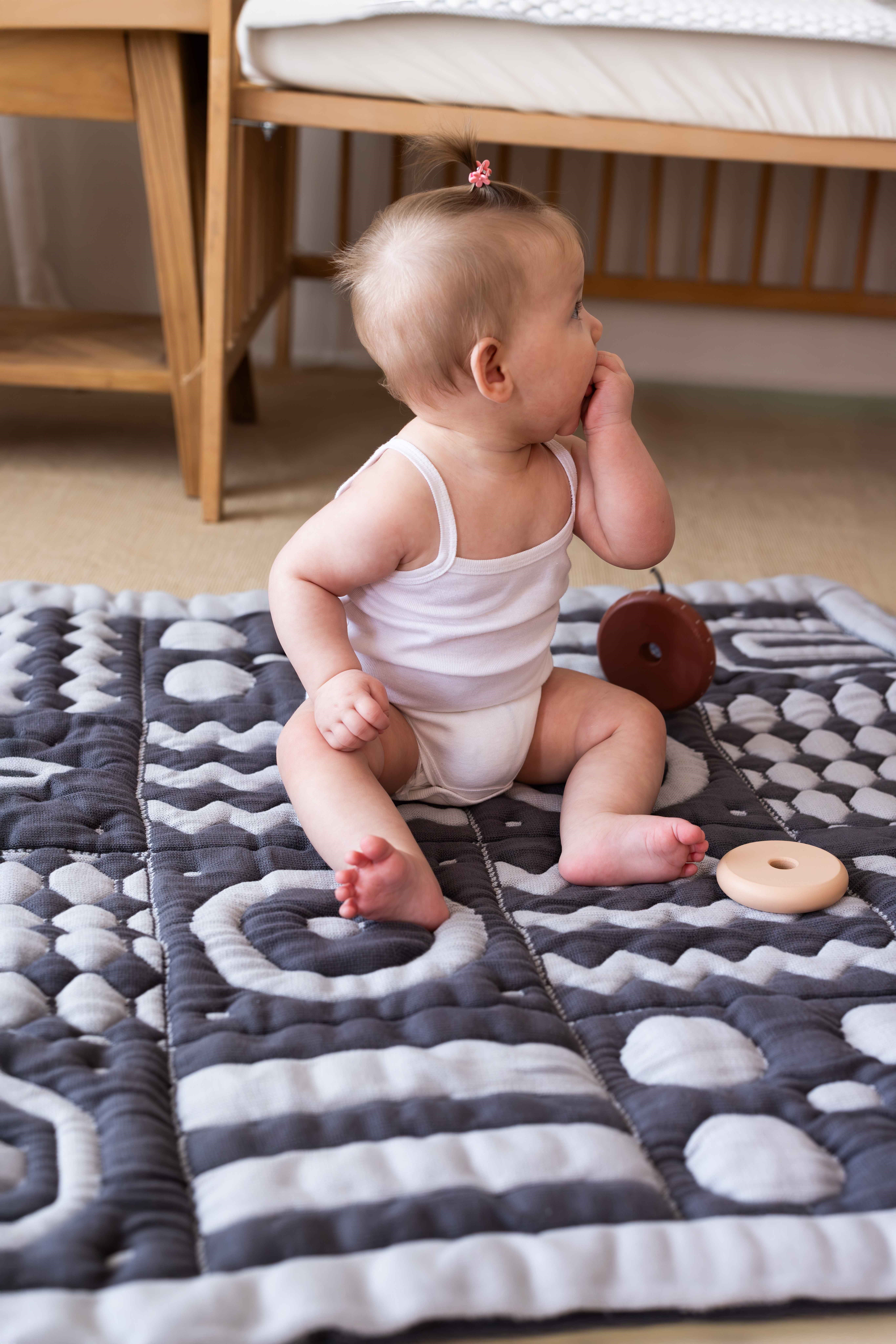 Monti Organik Pamuk Emekleme Minderi, Bebek Oyun Matı, Çift Taraflı Montessori Tasarım 100x100 cm