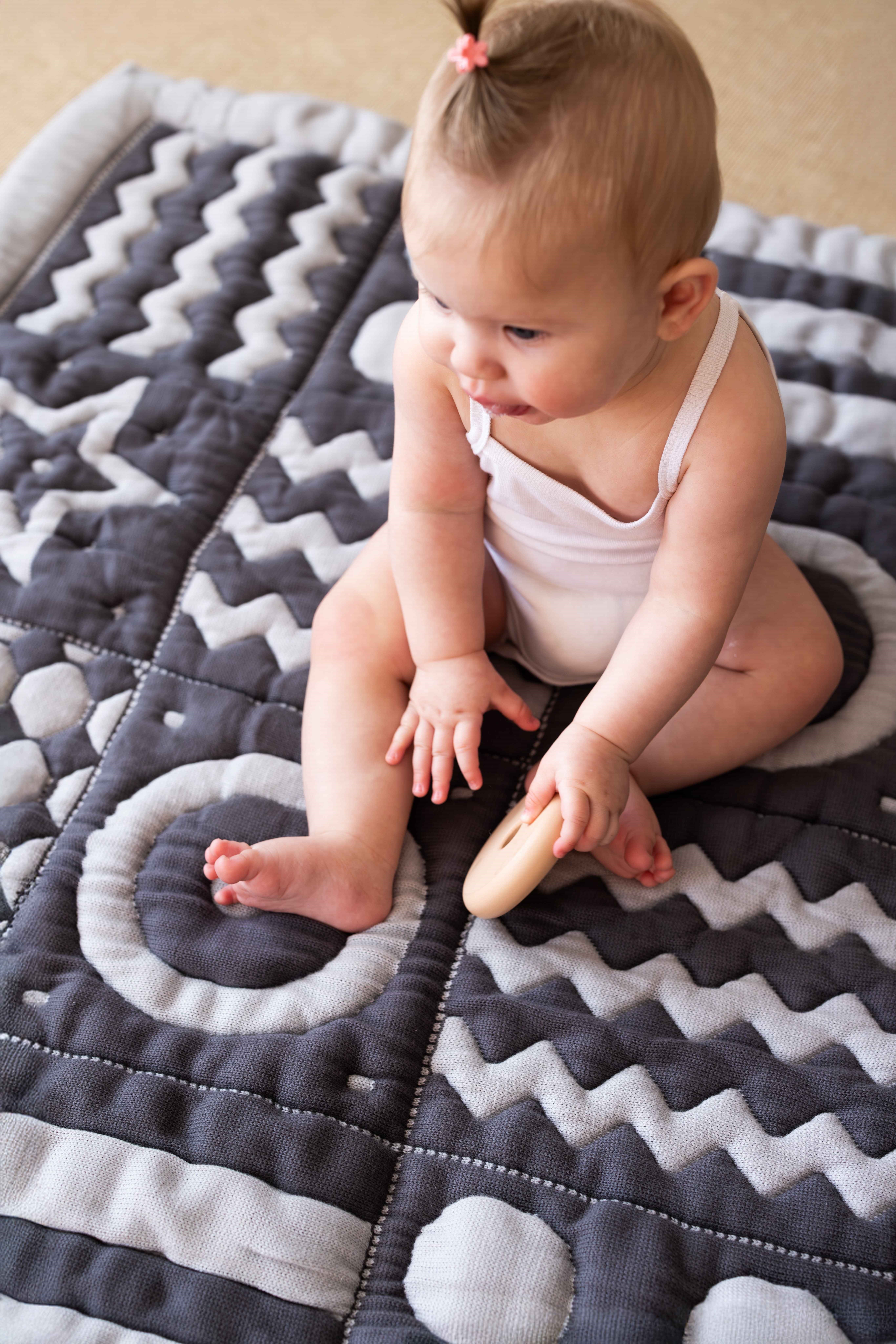 Monti Organik Pamuk Emekleme Minderi, Bebek Oyun Matı, Çift Taraflı Montessori Tasarım 100x100 cm