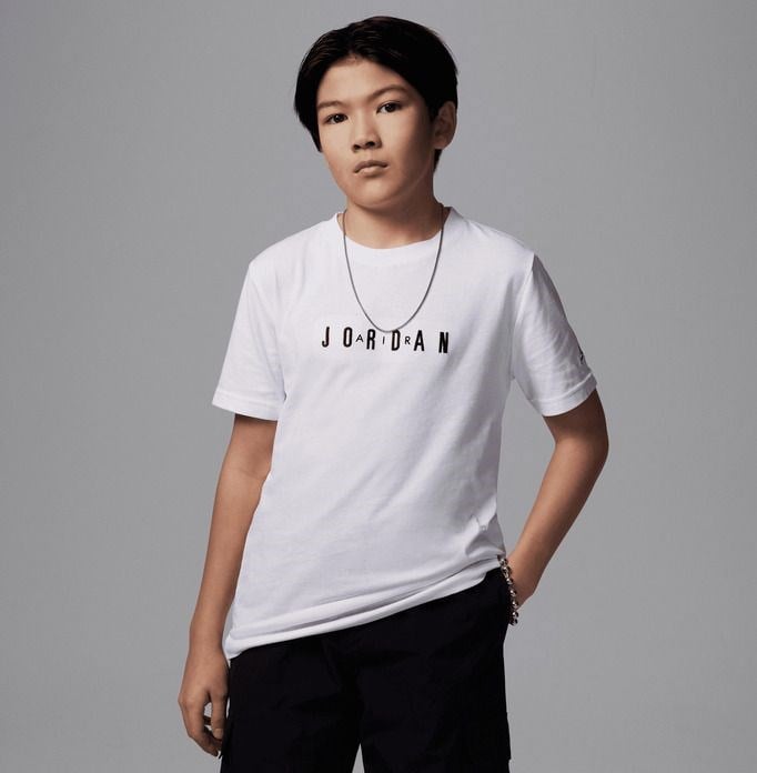 NIKE JORDAN JDB MJ WORDMARK EMB CREW ERKEK ÇOCUK TİŞÖRT 95D634