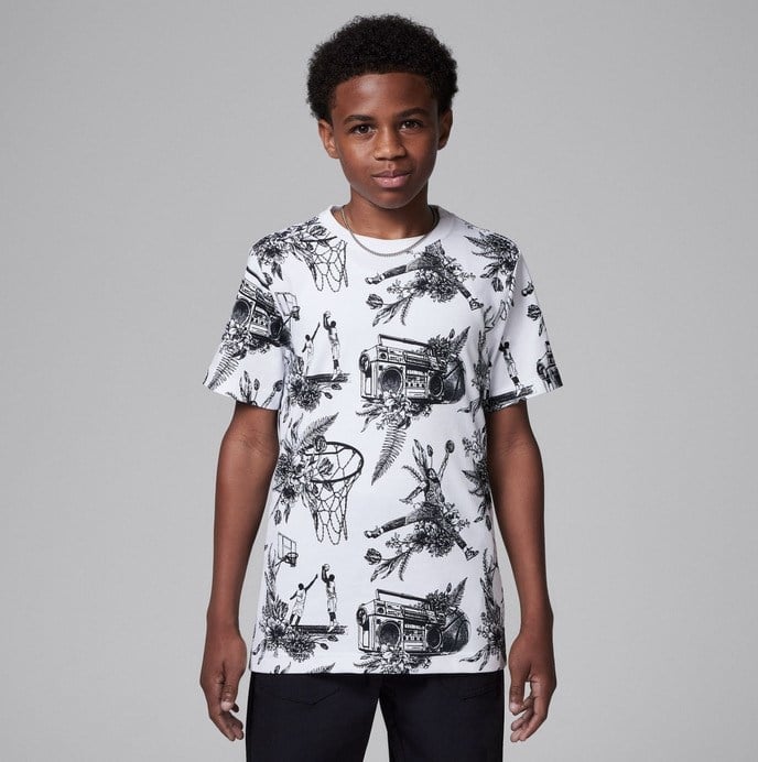 NIKE JORDAN SPORTS SKETCH SS TEE ERKEK ÇOCUK TİŞÖRT
