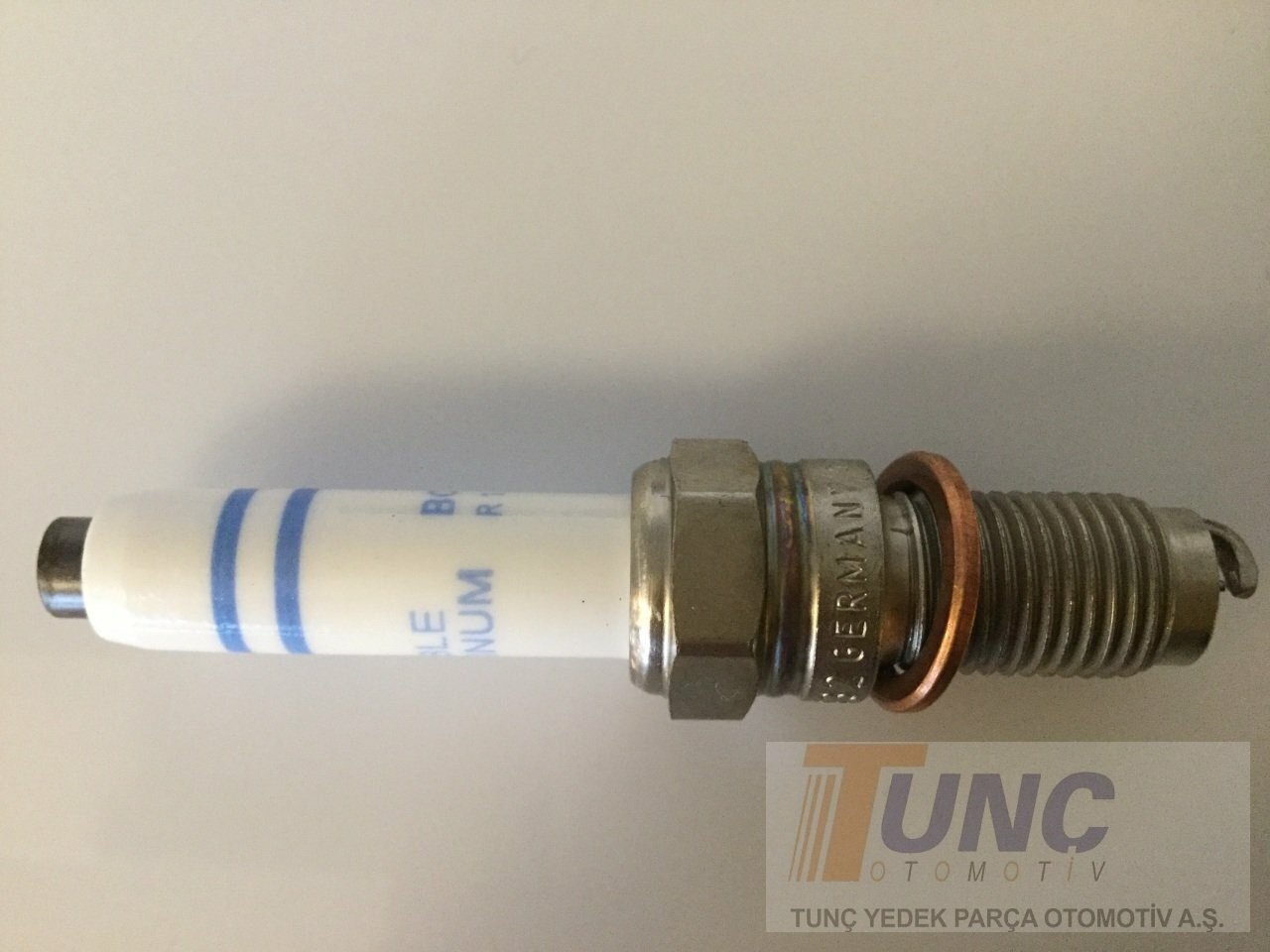 BOSCH 0 241 145 523 Buji 04E905612C uygun fiyat hızlı kargo