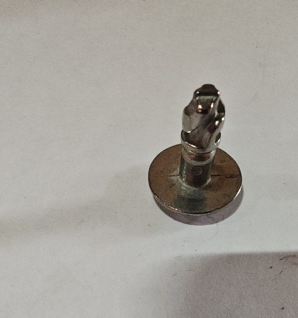 GKL 299461 Karter Muhafaza Vıdası Bmw E39 E38 51718218852 uygun fiyat hızlı kargo