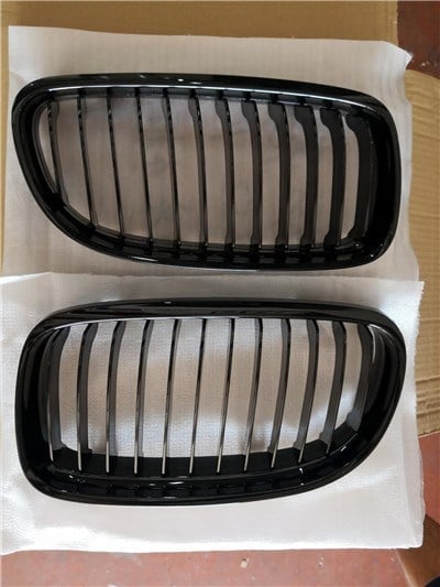 GKL 340942 Ön Panjur Böbrek Parlak Siyah Set Bmw E90 2005 2008 GKL 340942 uygun fiyat hızlı kargo