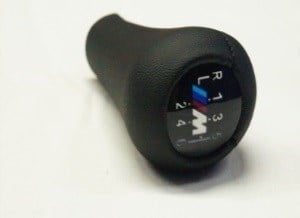 GKL 299816 Vites Topuzu Bmw M Power 6 Vites E30 34 36 39 46 60 62 90 92 Siyah Deri 25117896884SYH uygun fiyat hızlı kargo