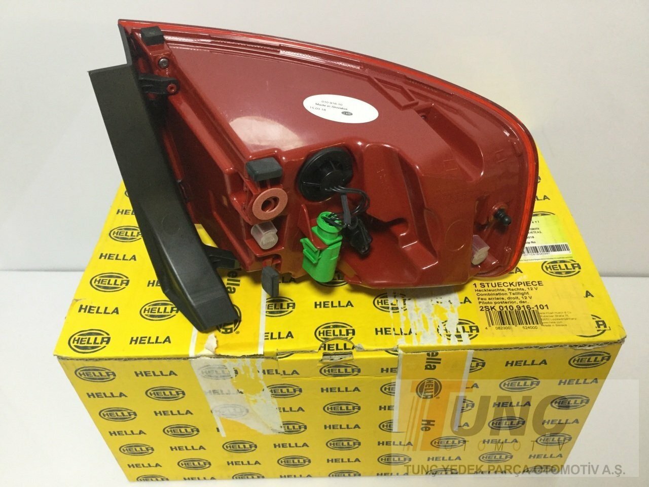 HELLA 2SK 010 916 101 Arka Far Stop 8K5945096AC uygun fiyat hızlı kargo