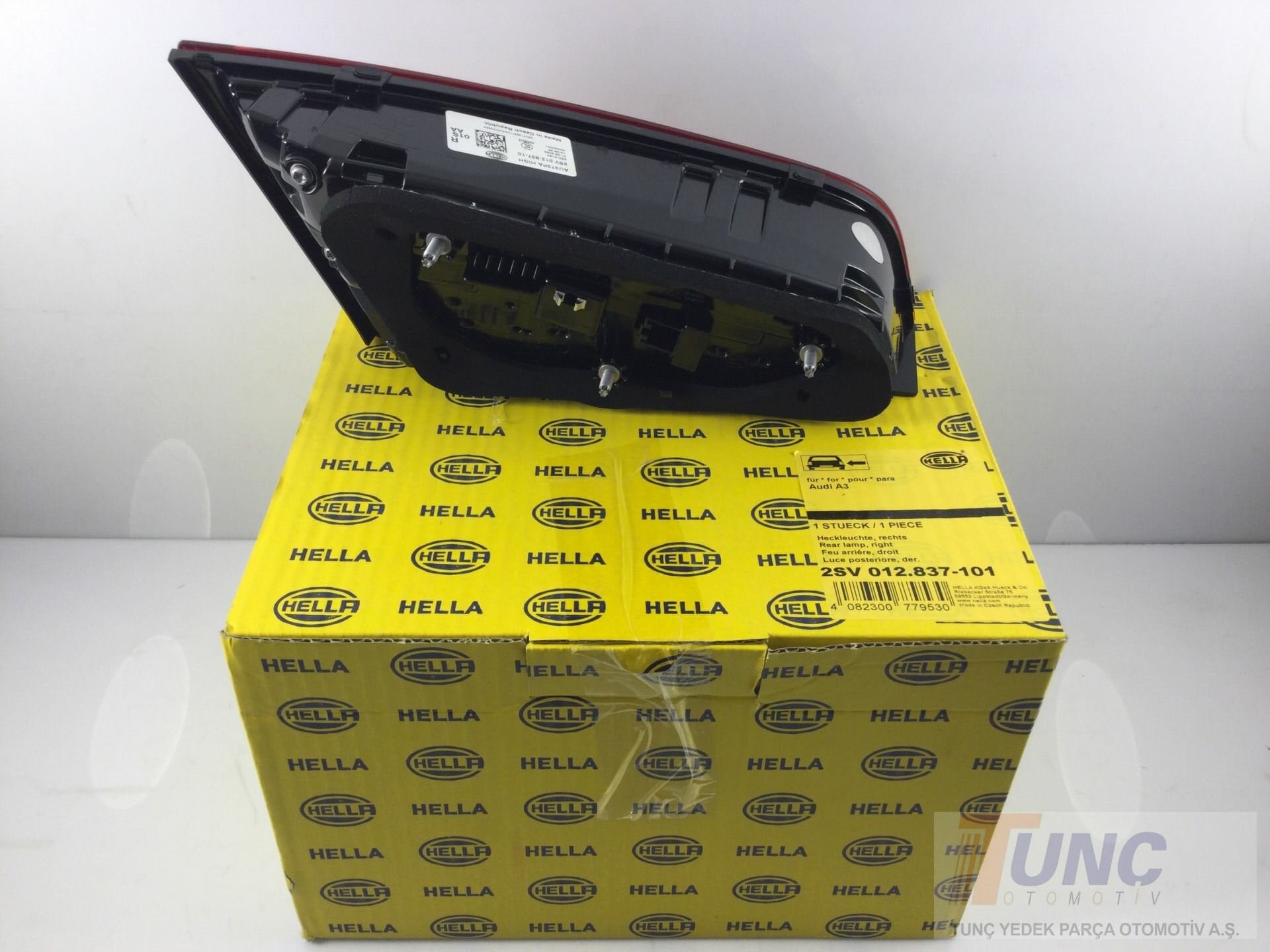 HELLA 2SV 012 837 101 Arka Far Stop 8V4945094C uygun fiyat hızlı kargo