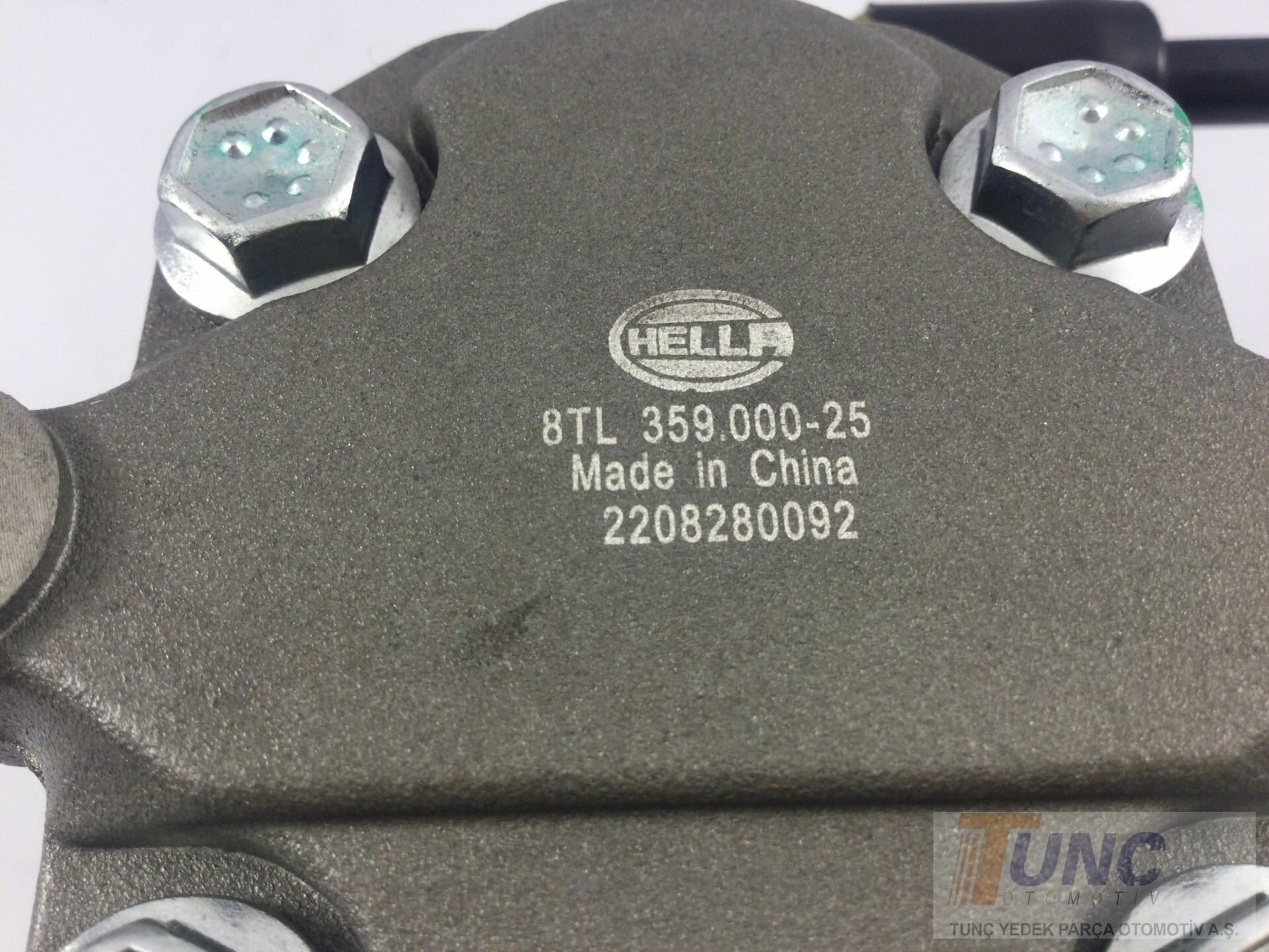 HELLA 8TL 359 000 251 Direksiyon Pompası 7H0422154F uygun fiyat hızlı kargo