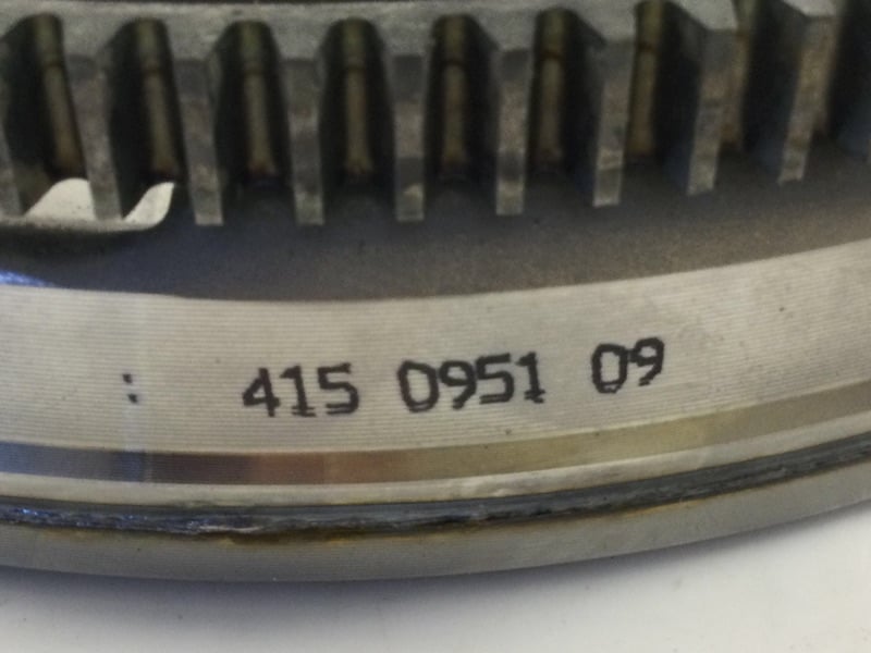LUK 415 0951 09 Volant 04E105266K uygun fiyat hızlı kargo
