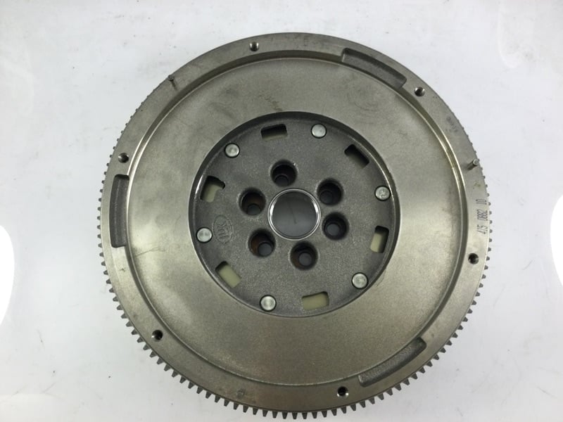 LUK 415 0882 10 Volant 04L105266AJ uygun fiyat hızlı kargo
