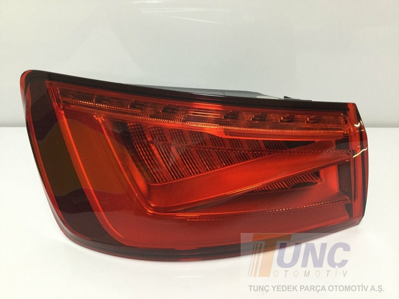 MAGNETI MARELLI 714081210701 Arka Far Stop 8V5945095A uygun fiyat hızlı kargo