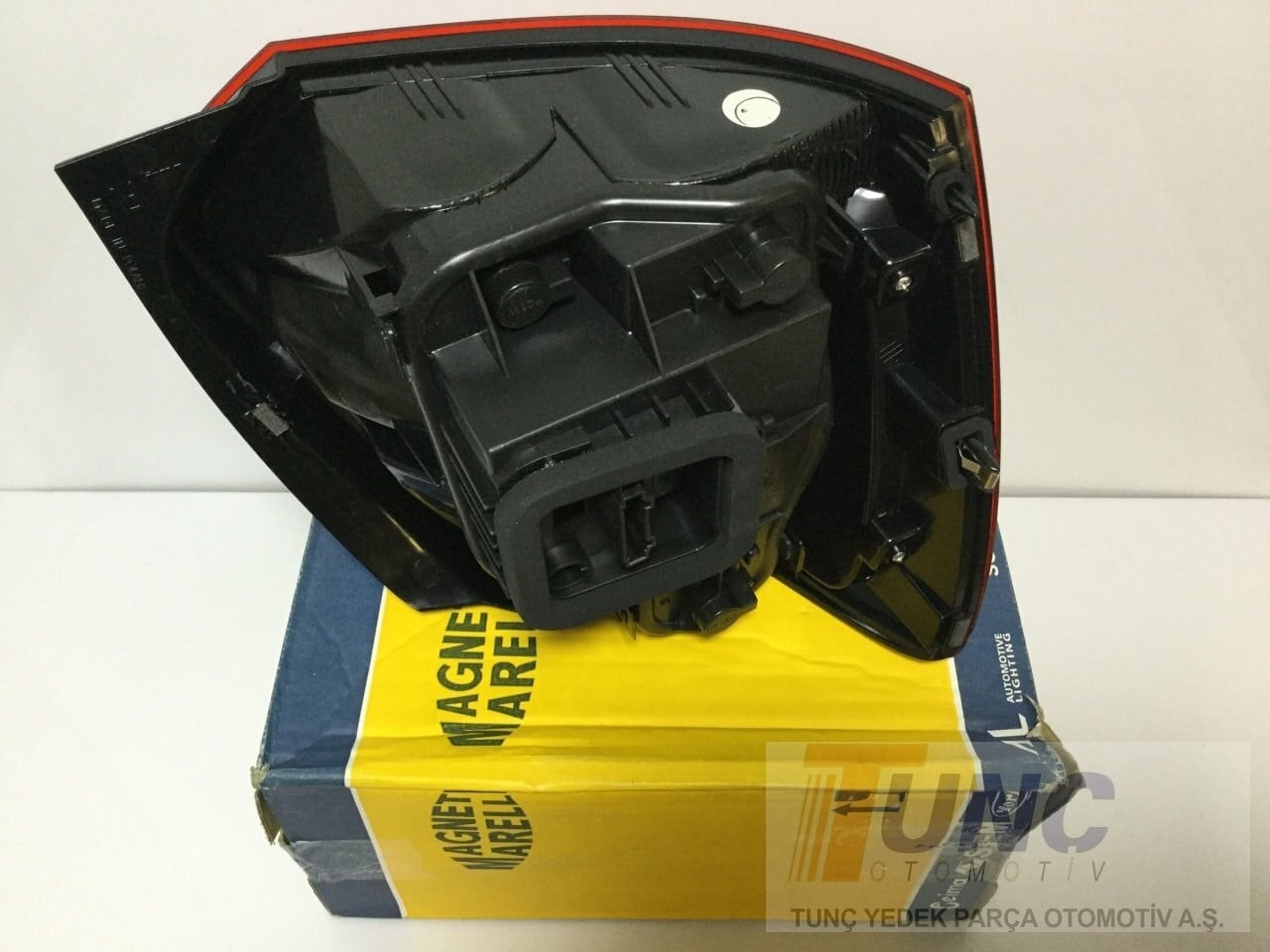MAGNETI MARELLI 714000028411 Arka Far Stop 6R0945096AH uygun fiyat hızlı kargo
