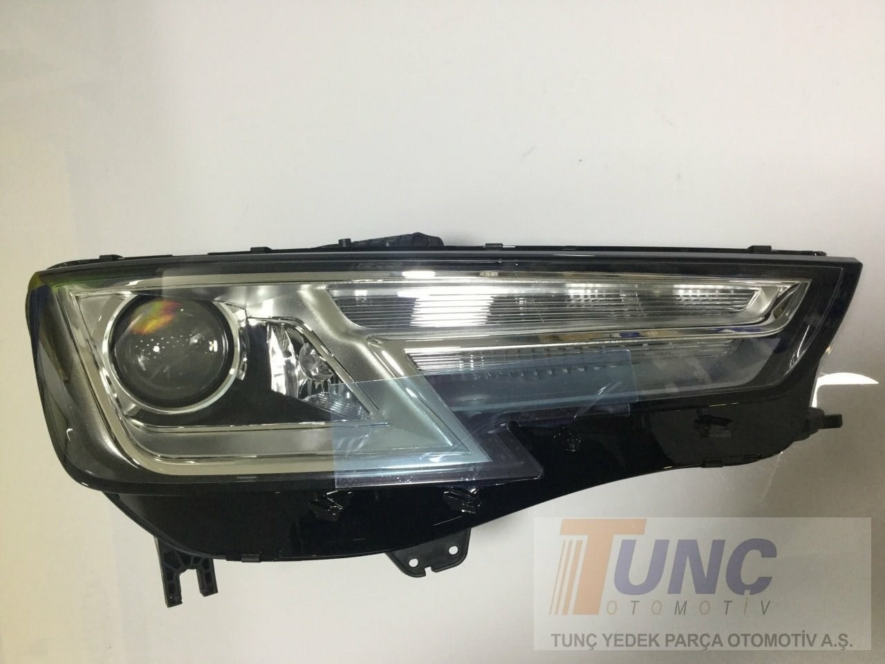 MAGNETI MARELLI 711451000174 Far 8W0941044 uygun fiyat hızlı kargo