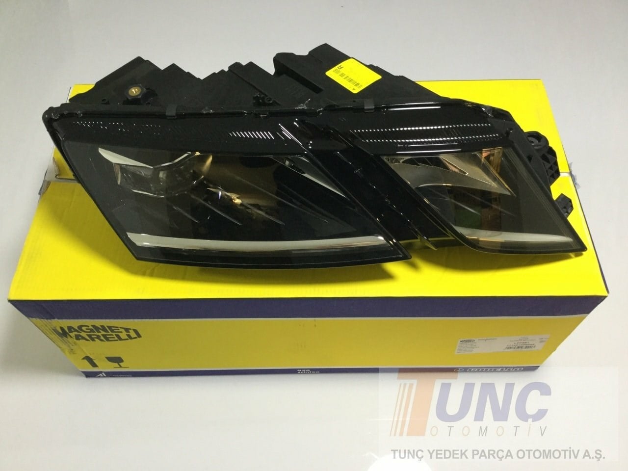 MAGNETI MARELLI 711451000242 Far 5E1941016D uygun fiyat hızlı kargo