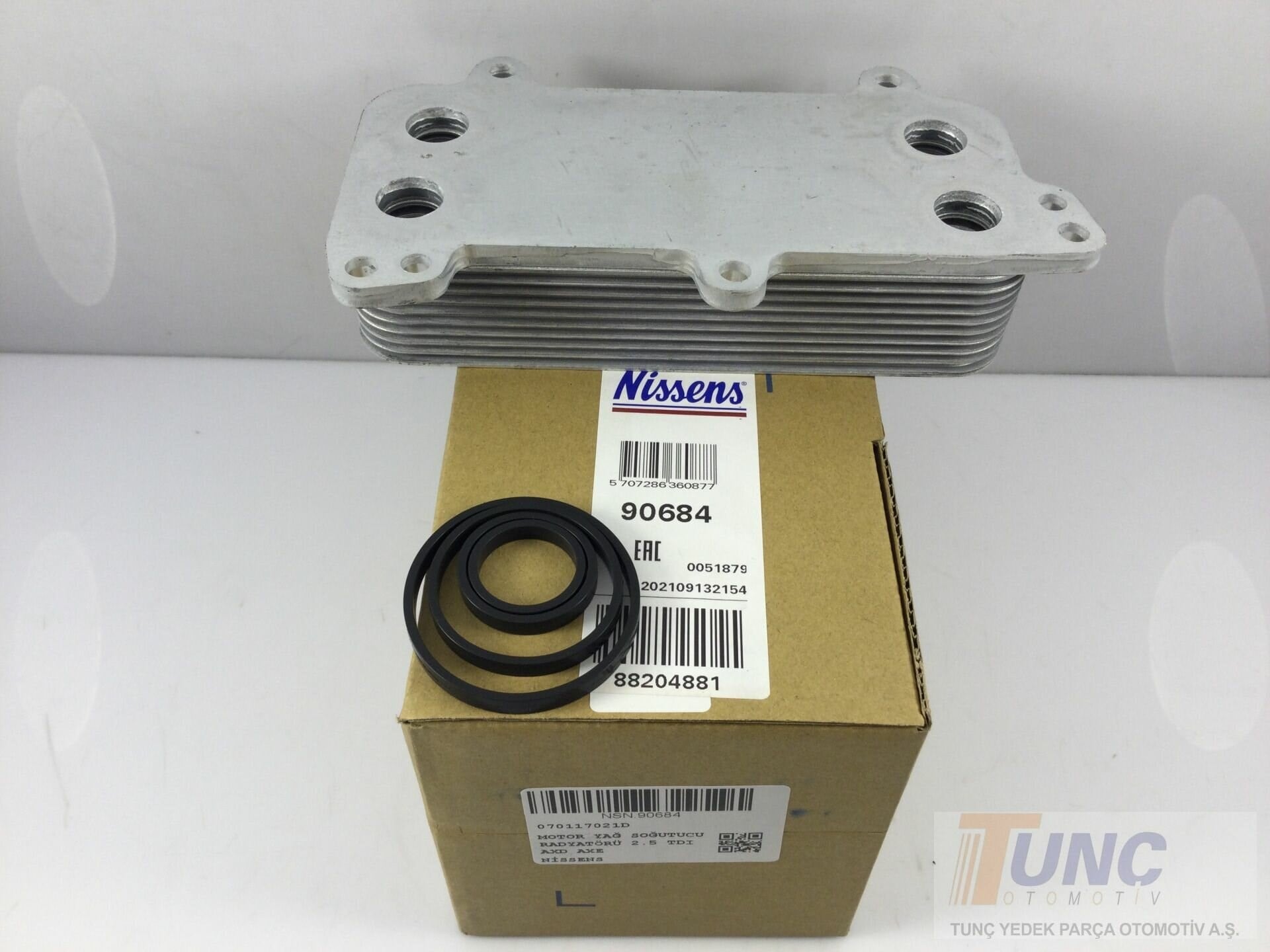 NISSENS 90684 Yağ Soğutucu 070117021D uygun fiyat hızlı kargo