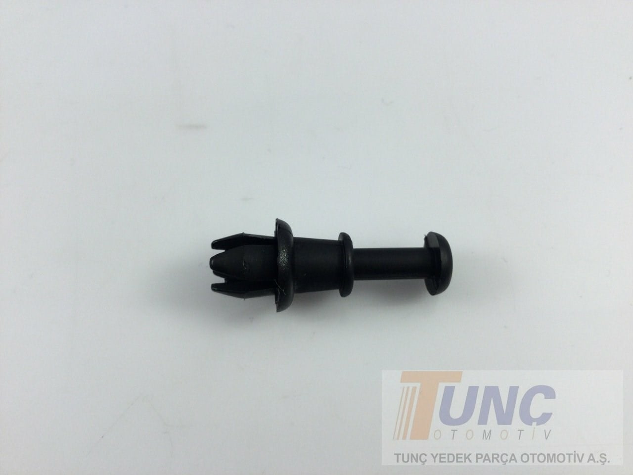 ORJINAL 1M6867574A Bagaj İpi Tutucu Braketi 1M6867574A uygun fiyat hızlı kargo