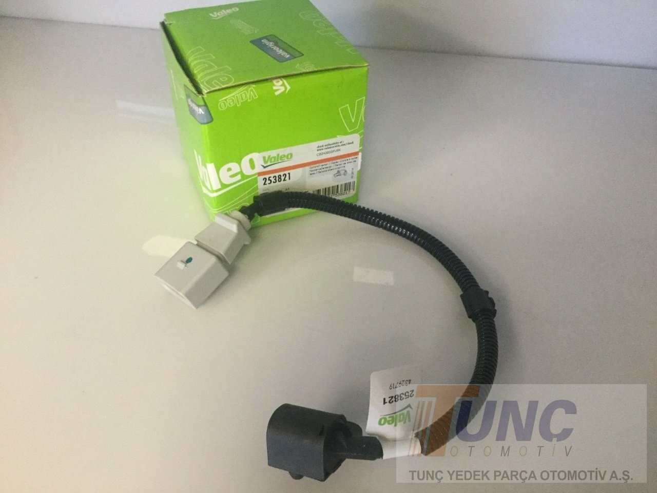 VALEO 253821 Eksantrik Devir Sensörü 03G957147C uygun fiyat hızlı kargo