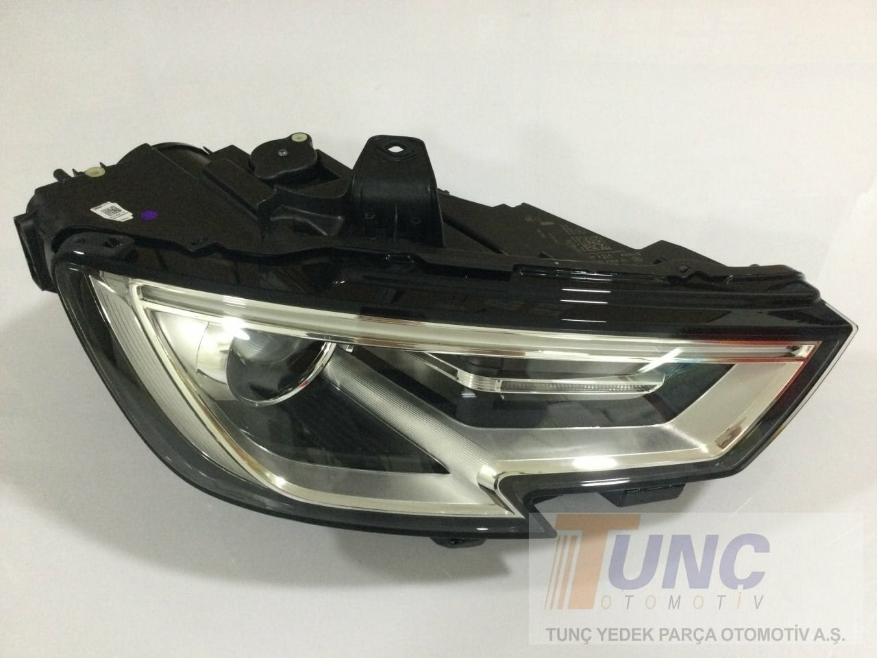 VALEO 046815 Far 8V0941044E uygun fiyat hızlı kargo