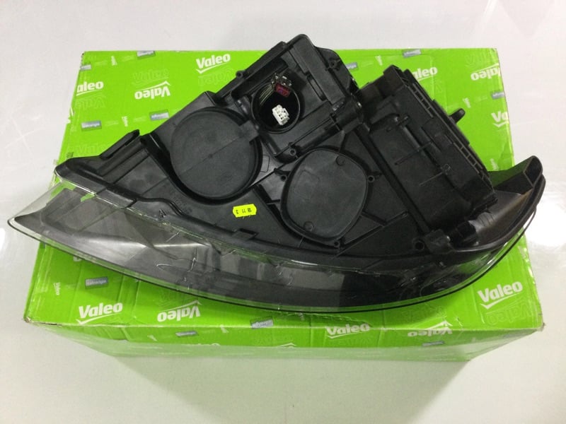 VALEO 044138 Far 4L0941030AC uygun fiyat hızlı kargo
