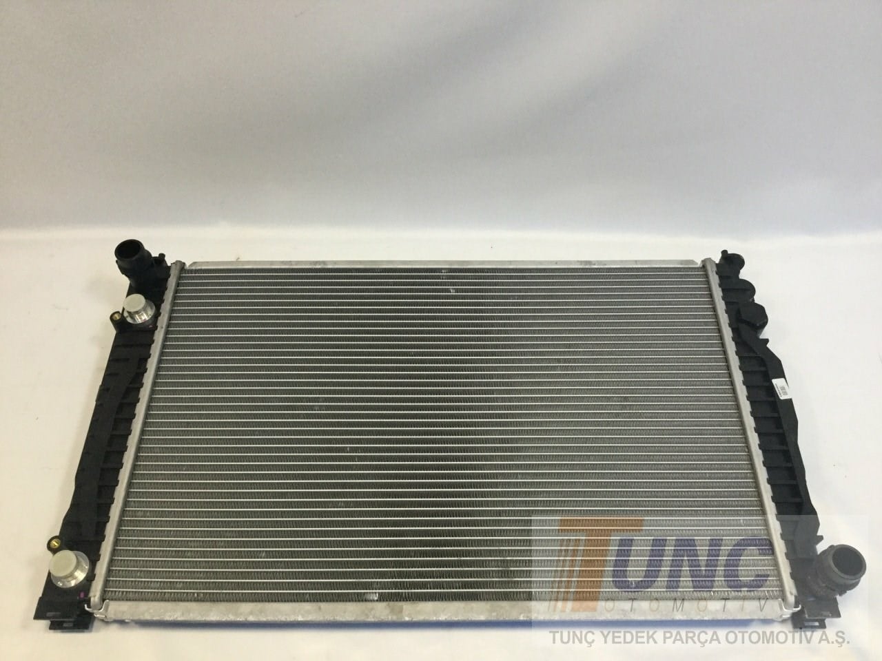 VALEO 731757 Su Radyatörü 8D0121251BB uygun fiyat hızlı kargo