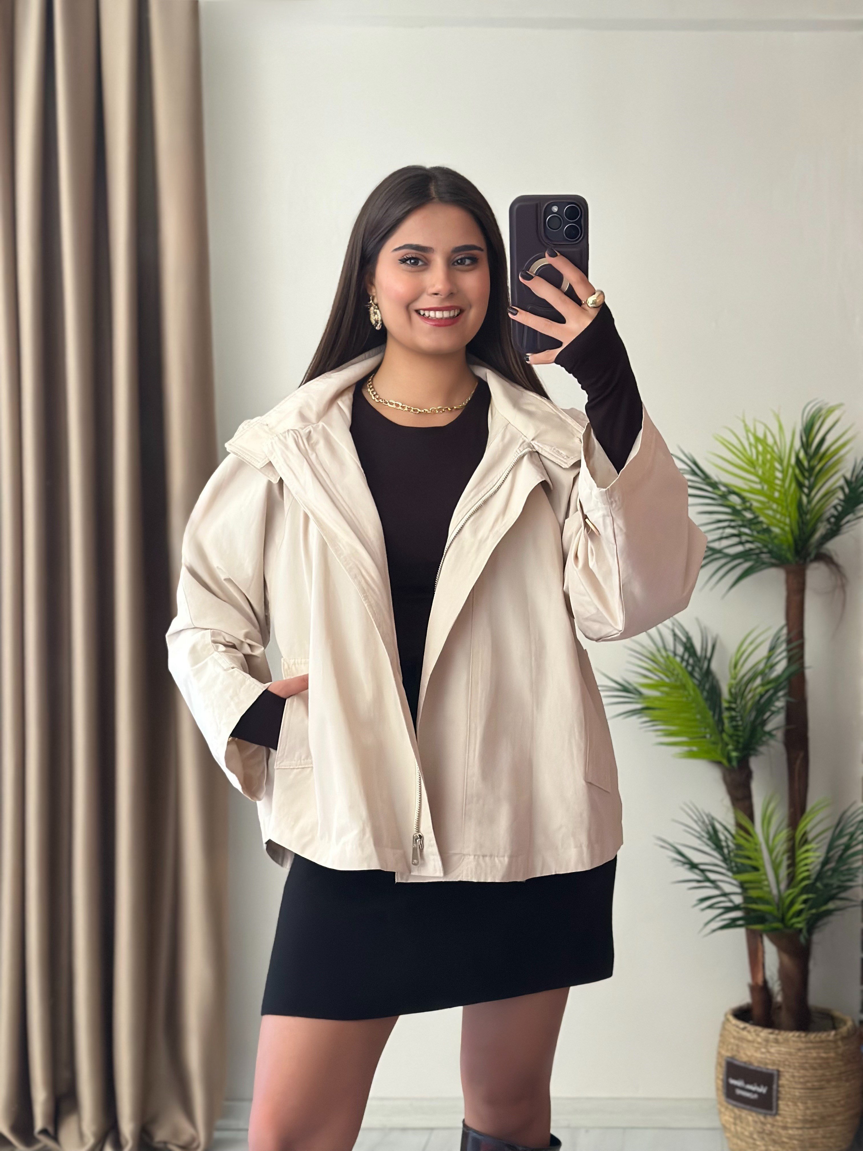 Premium Seri Kapşonlu Oversize Asimetrik Kesimli Tasarım Trençkot Bej
