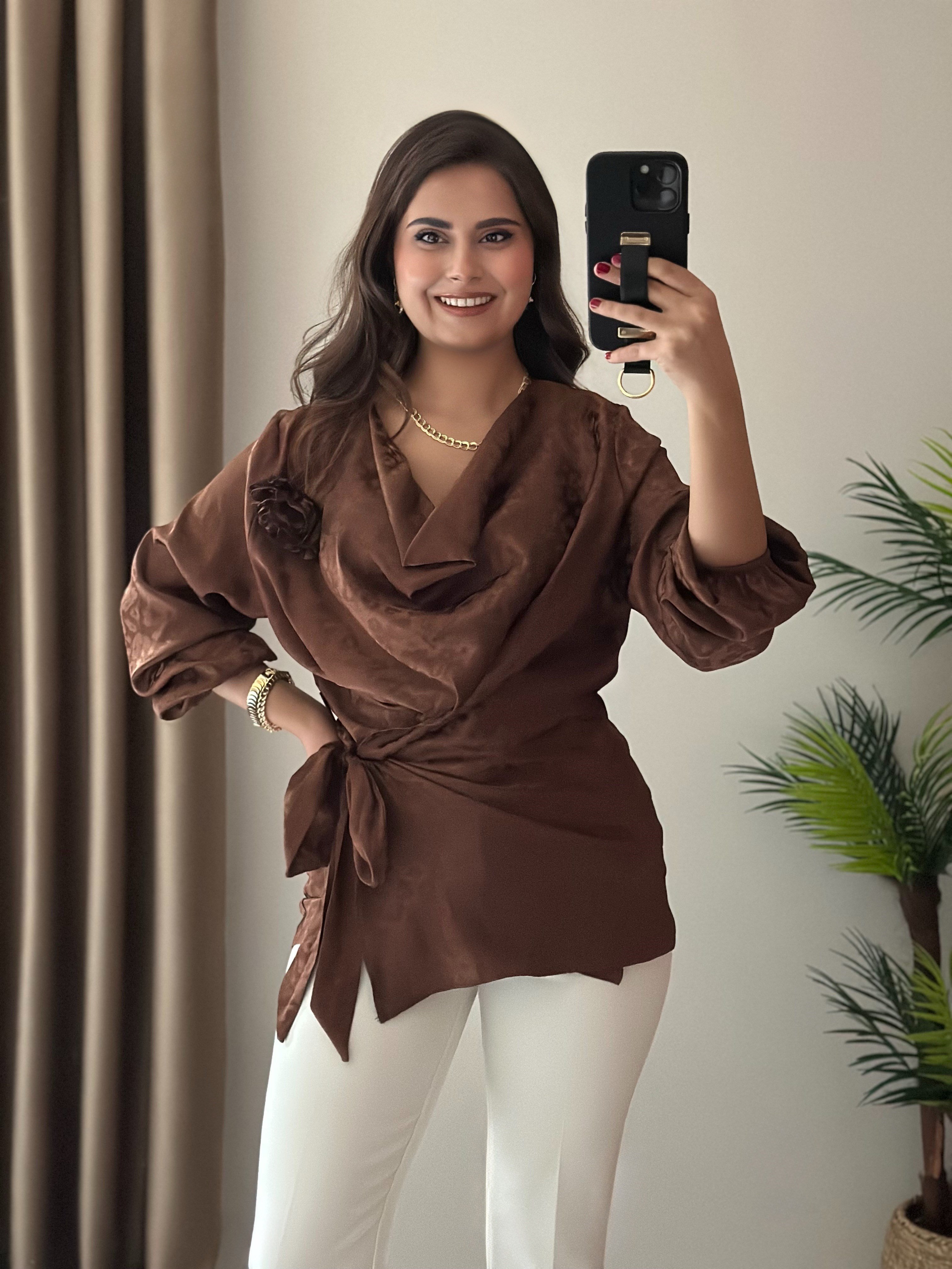 Premium Seri Kendinden Desenli Jakar Kumaş Tasarım Bluz Acı Kahve