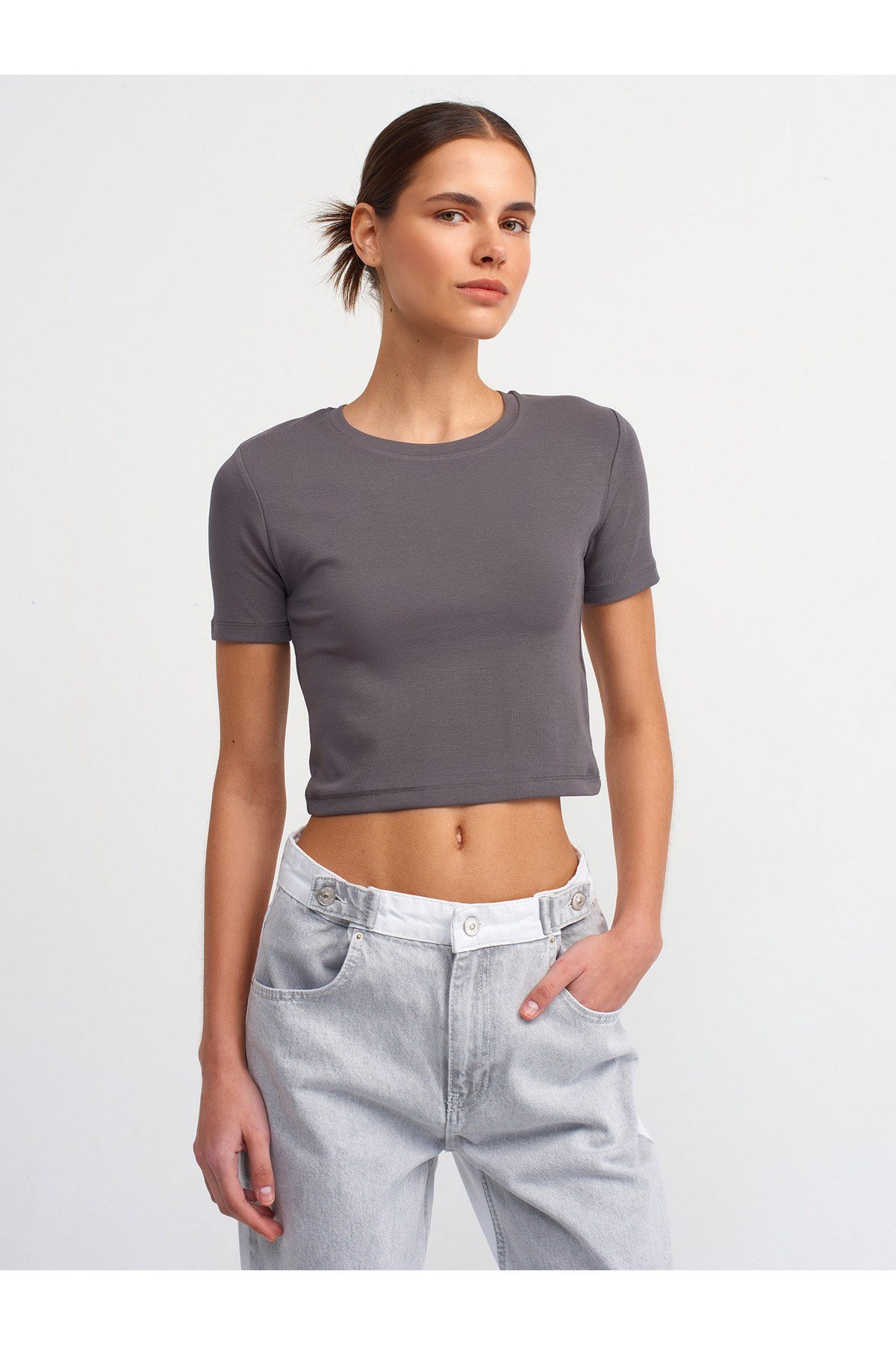 30124-crop-t-shirt-fume-c7b0c2.jpg