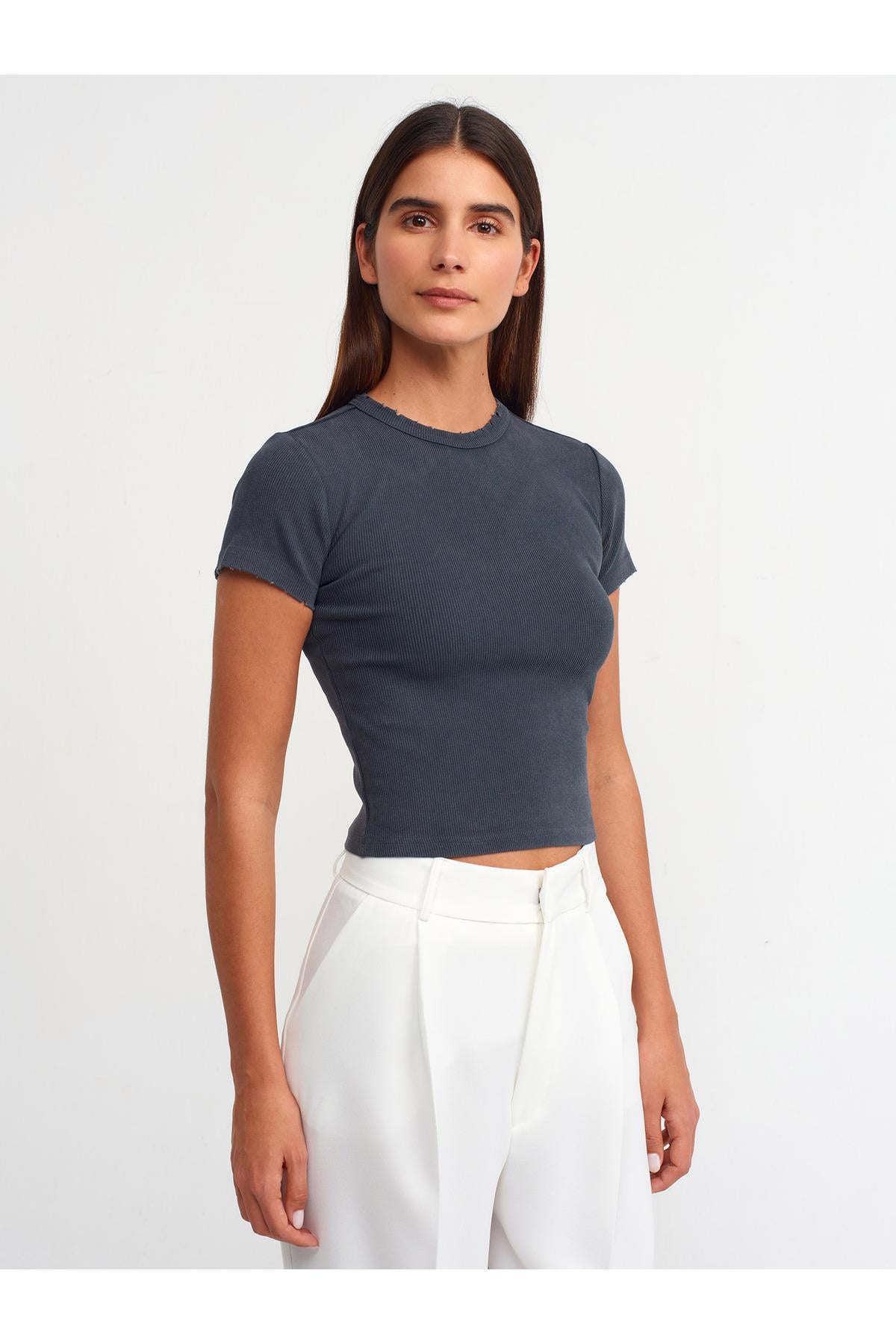 30457-yikama-efektli-t-shirt-antrasit-3f870b.jpg