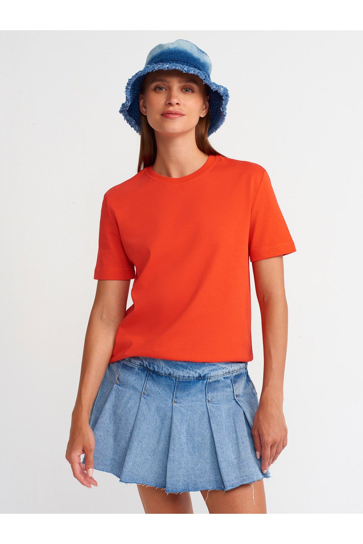 31069-pamuklu-bisiklet-yaka-t-shirt-ki-106053.jpg