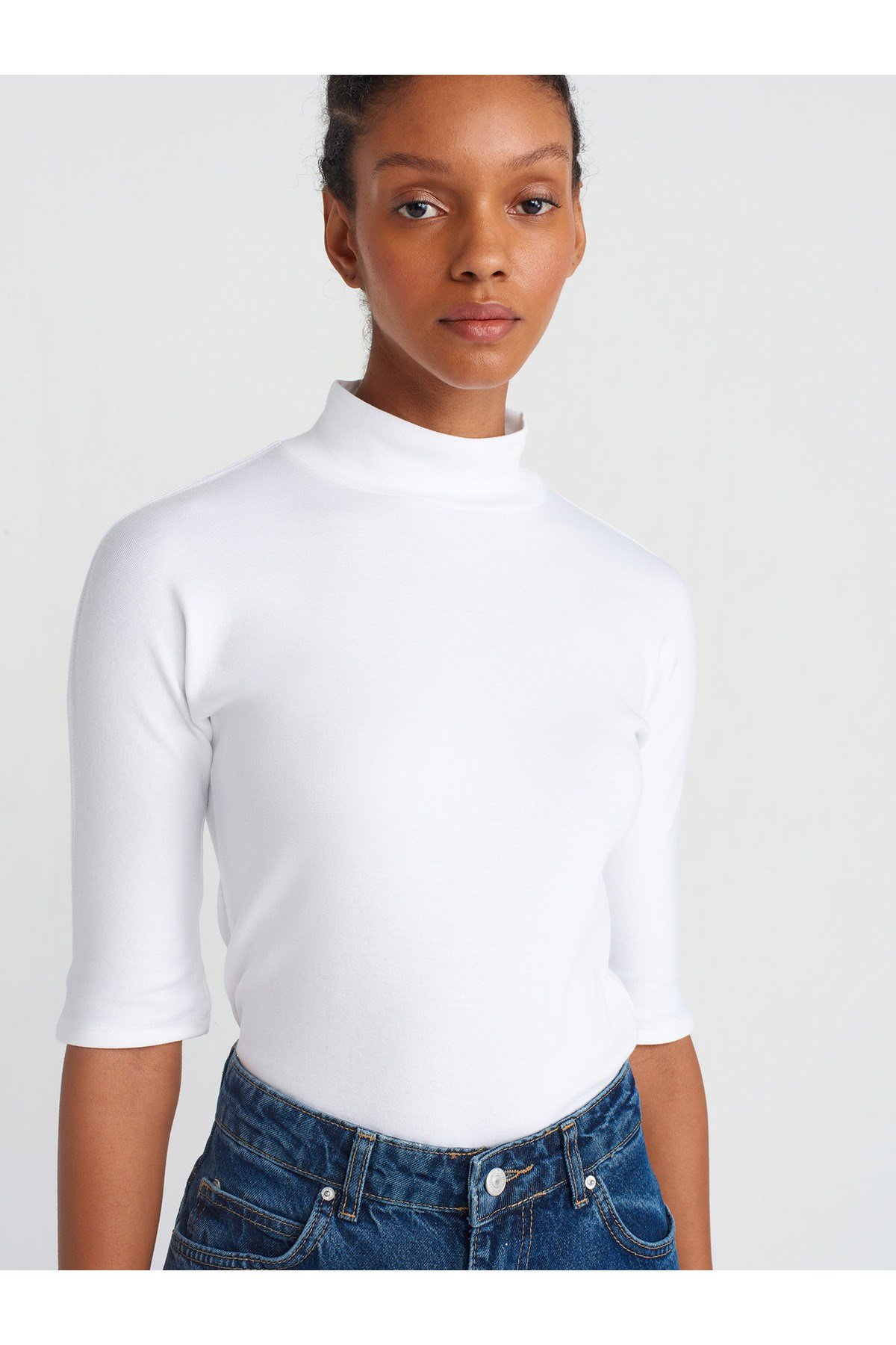 31244-dik-yaka-t-shirt-beyaz-46-c63.jpg