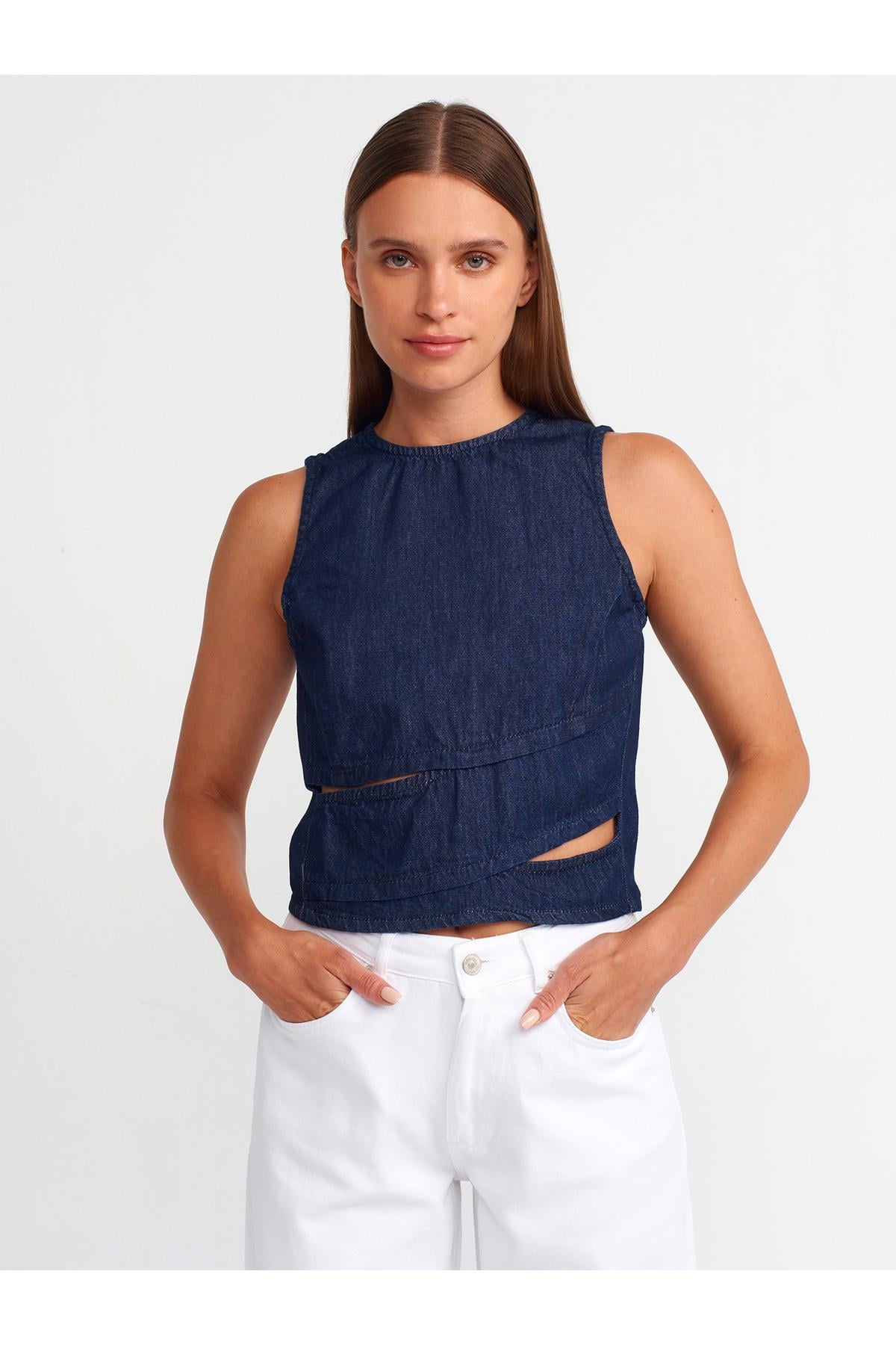 50733-asimetrik-detayli-denim-bluz-lac-6-92d7.jpg