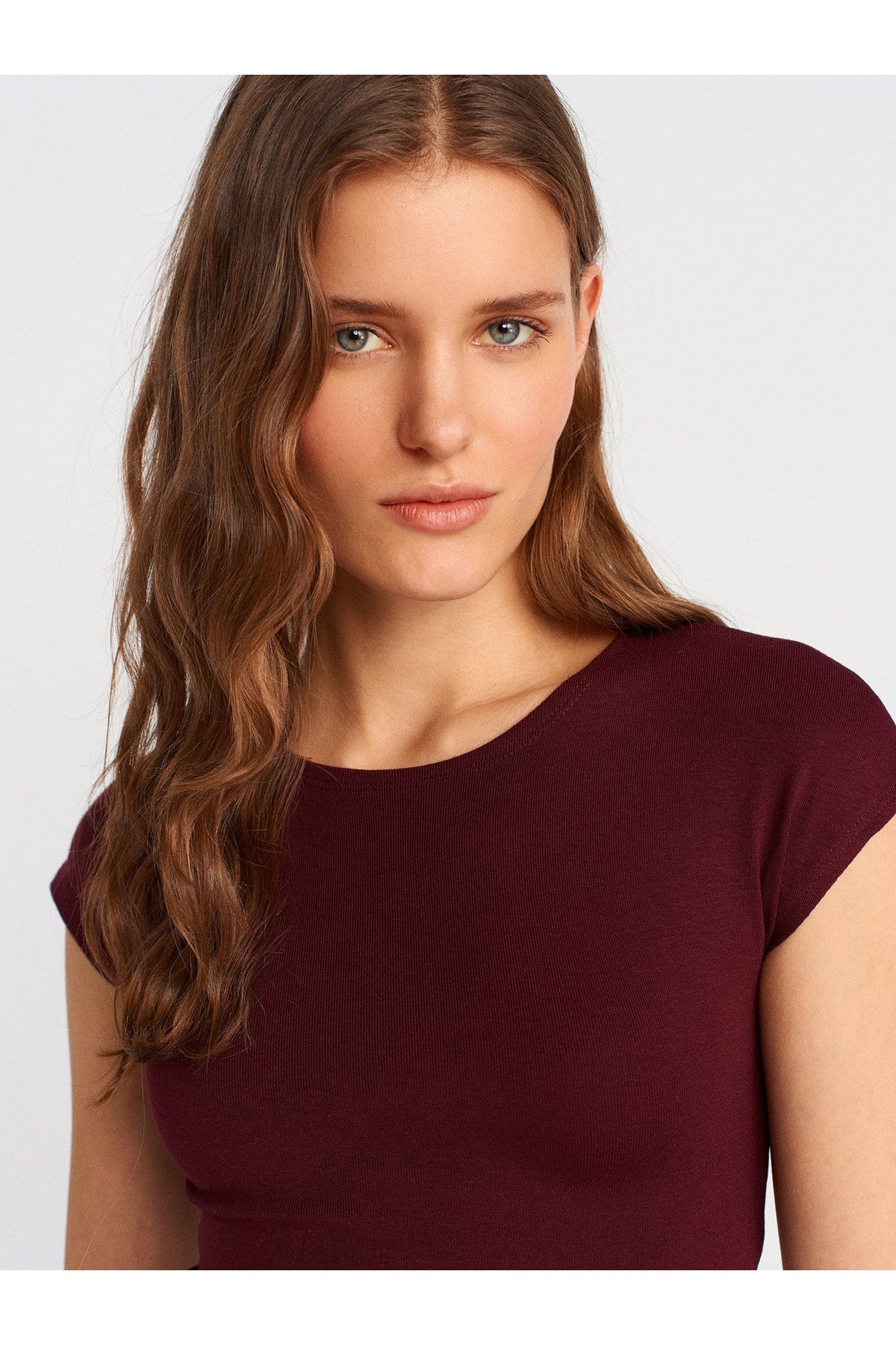 pamuk-ve-modal-karisimli-crop-top-brd-e2be-4.jpg
