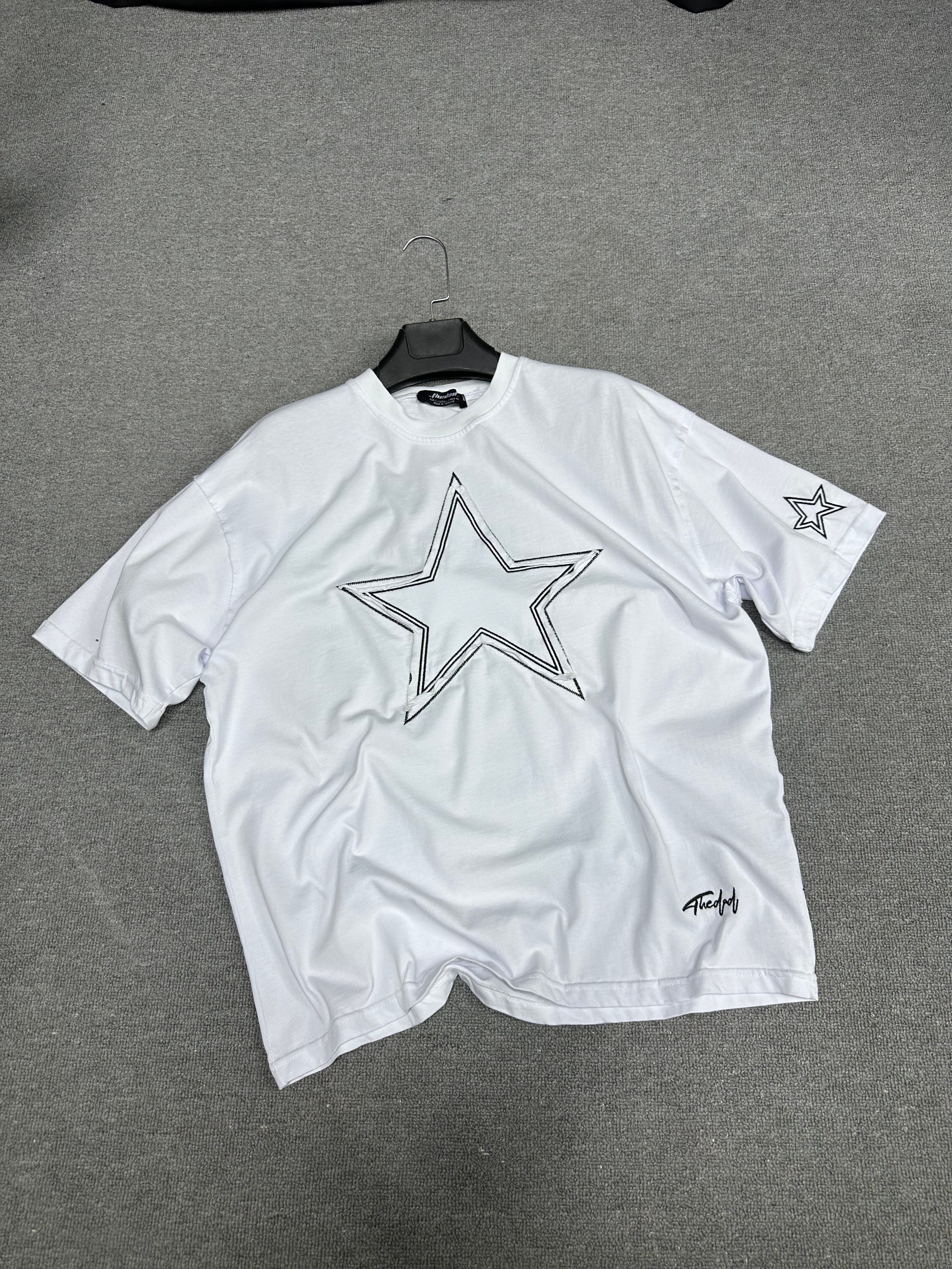 Yıkamalı Nakış Yıldız Baskılı T-Shirt Beyaz